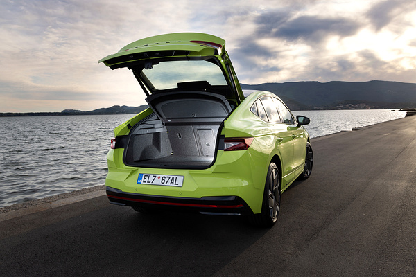 SKODA ENYAQ COUPÉ 85x trunk view