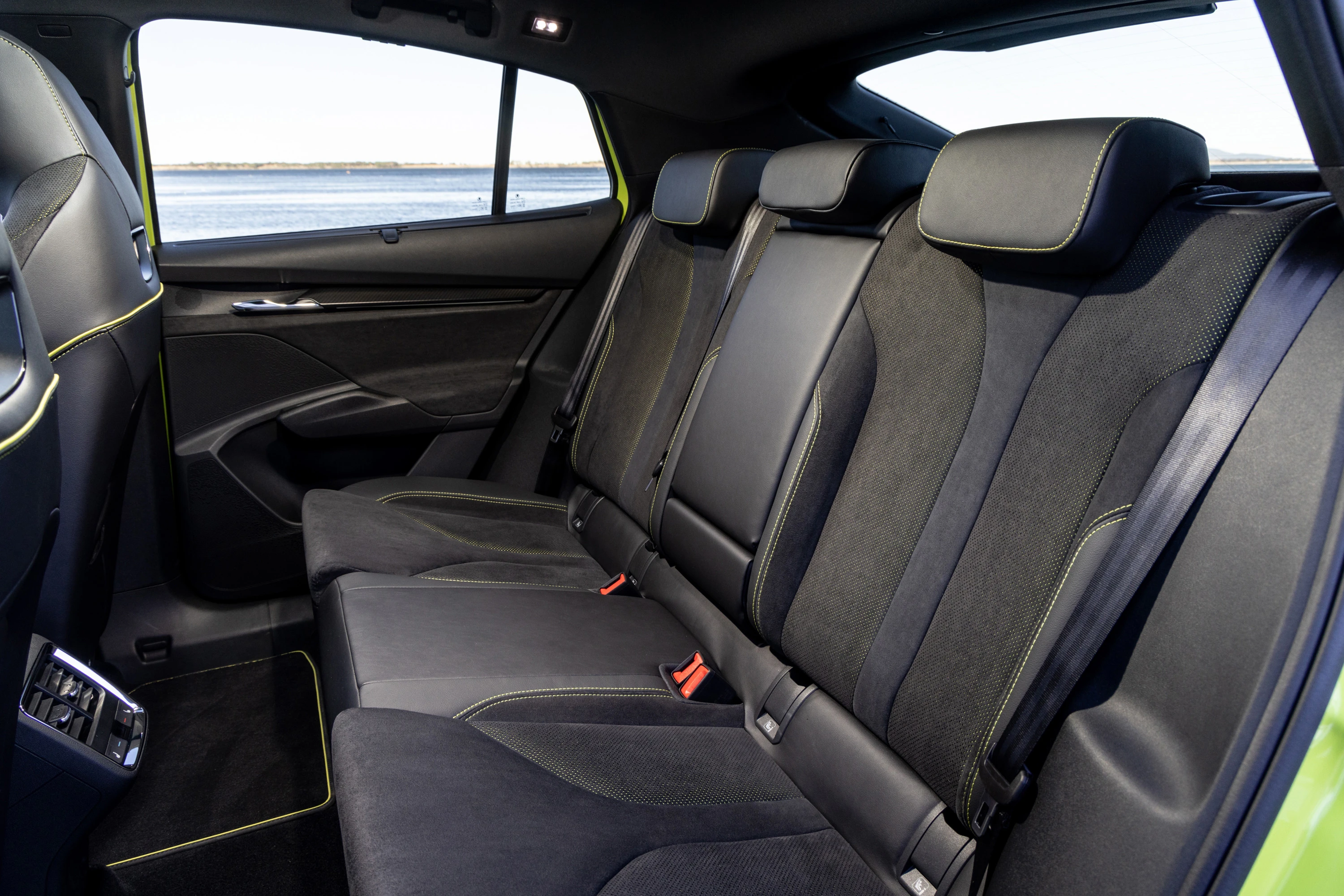 SKODA ENYAQ COUPÉ 85x (GEN1) secondrowseats view
