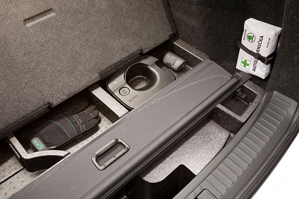 SKODA Enyaq iV80x trunk view