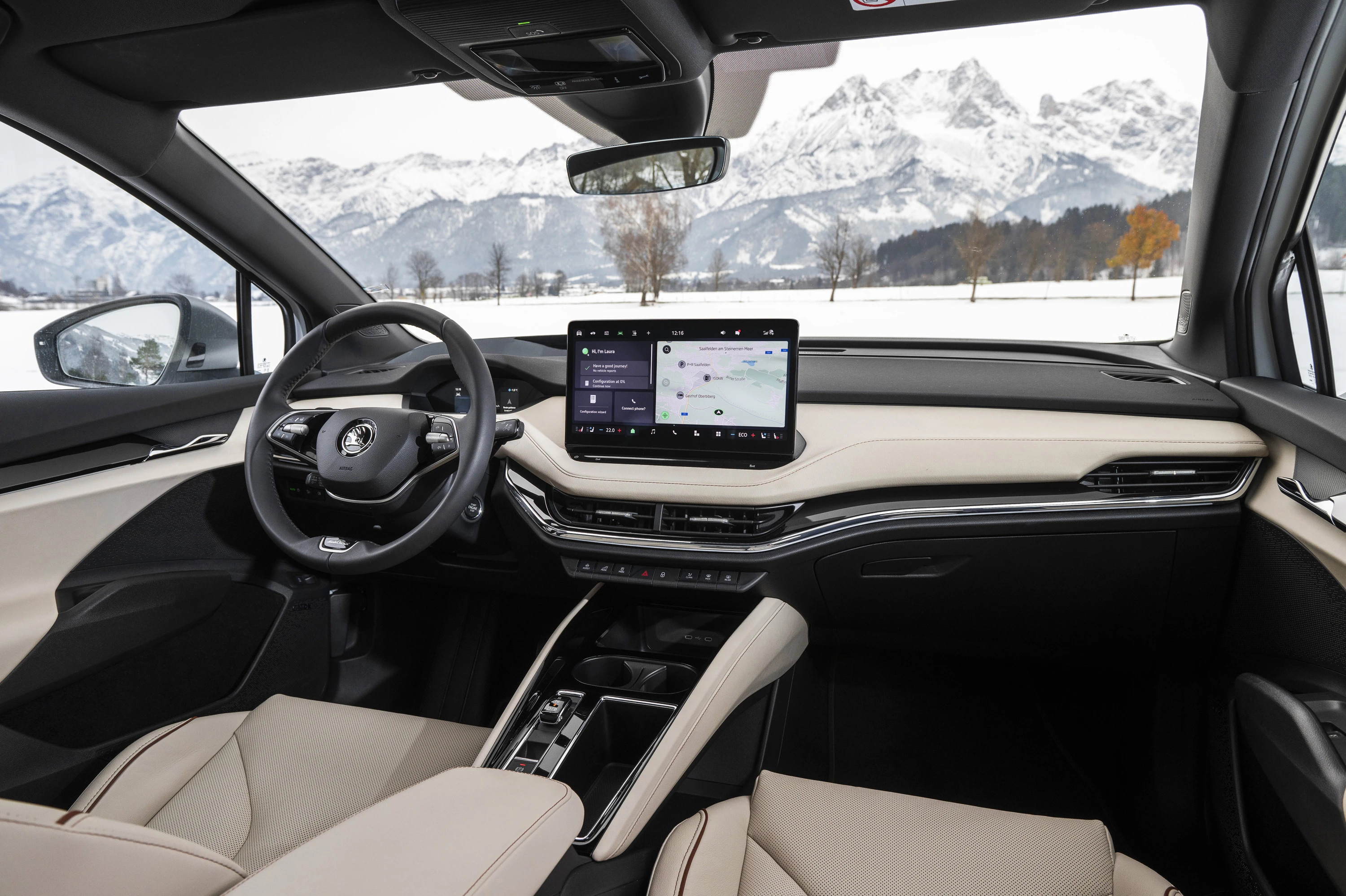 SKODA ENYAQ iV 50 screens view