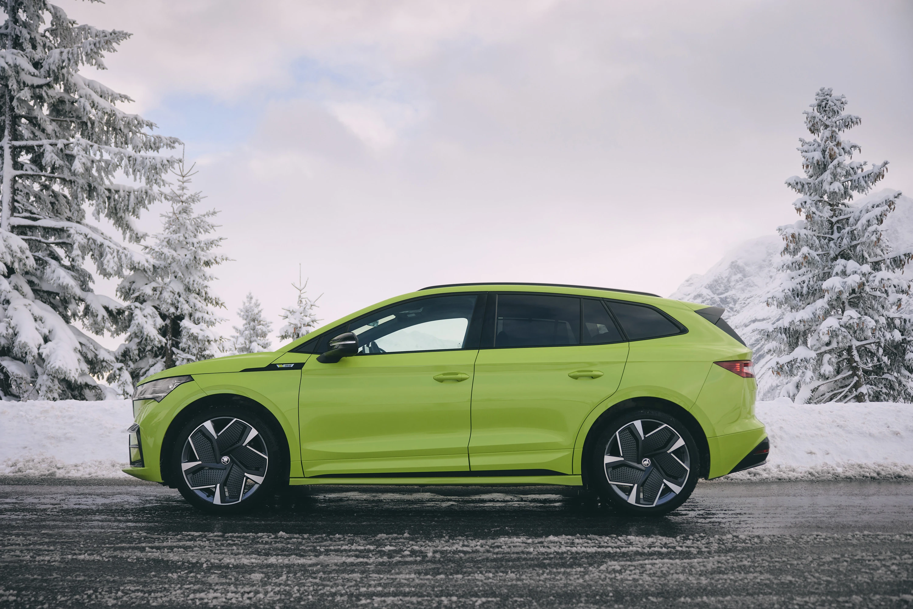 SKODA ENYAQ RS (GEN2) exterior view