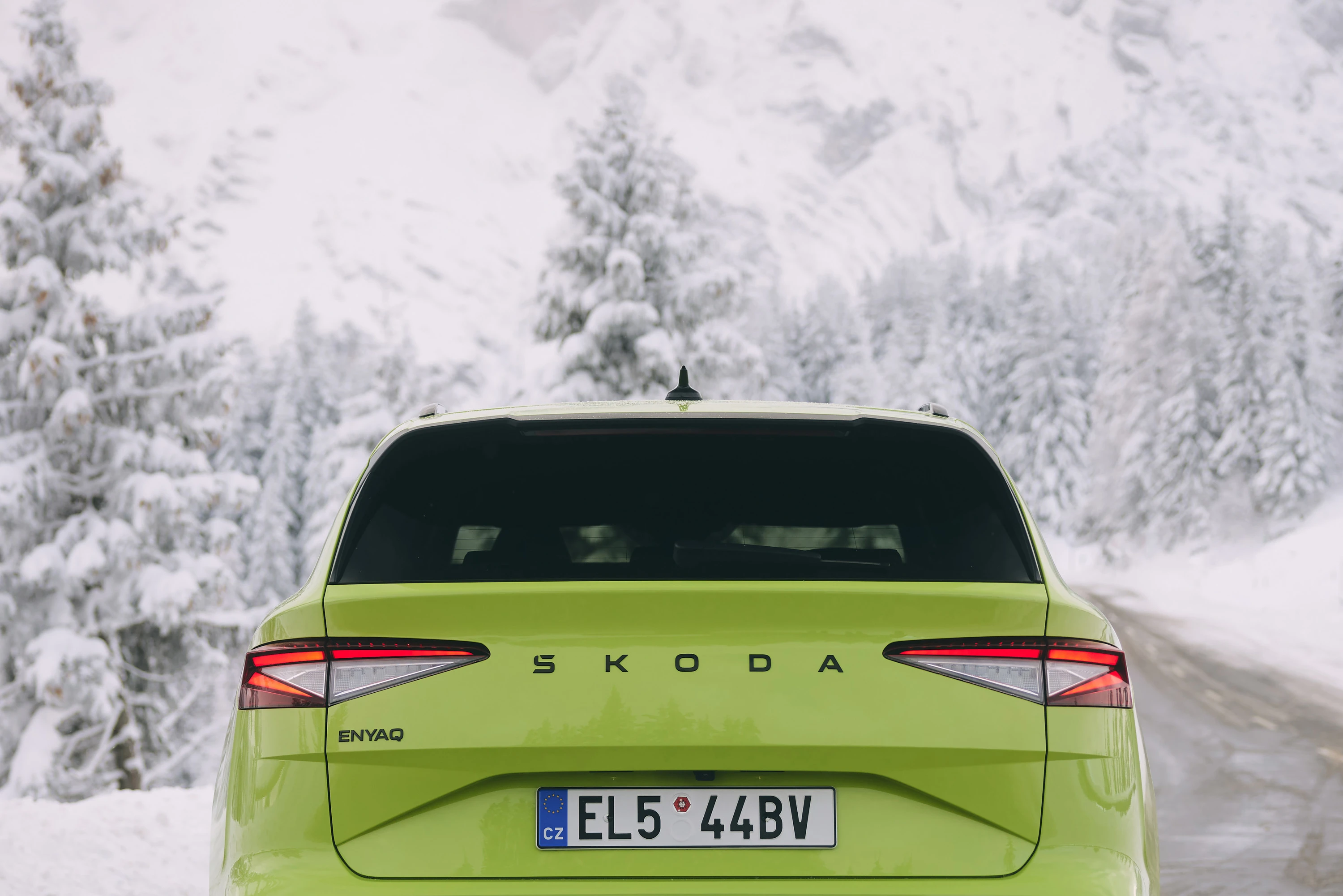SKODA ENYAQ RS (GEN2) rearlights view