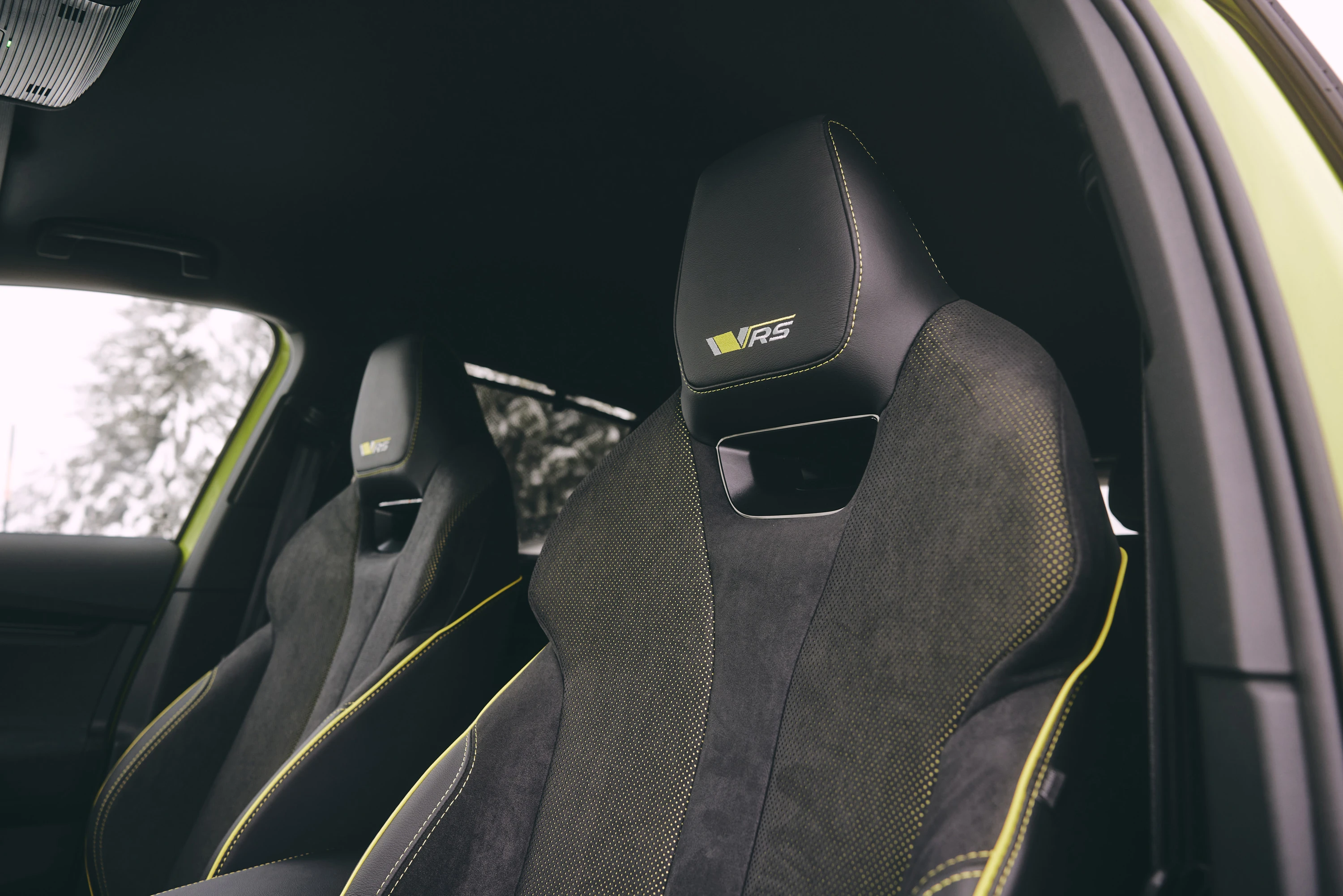 SKODA ENYAQ RS (GEN2) frontseats view