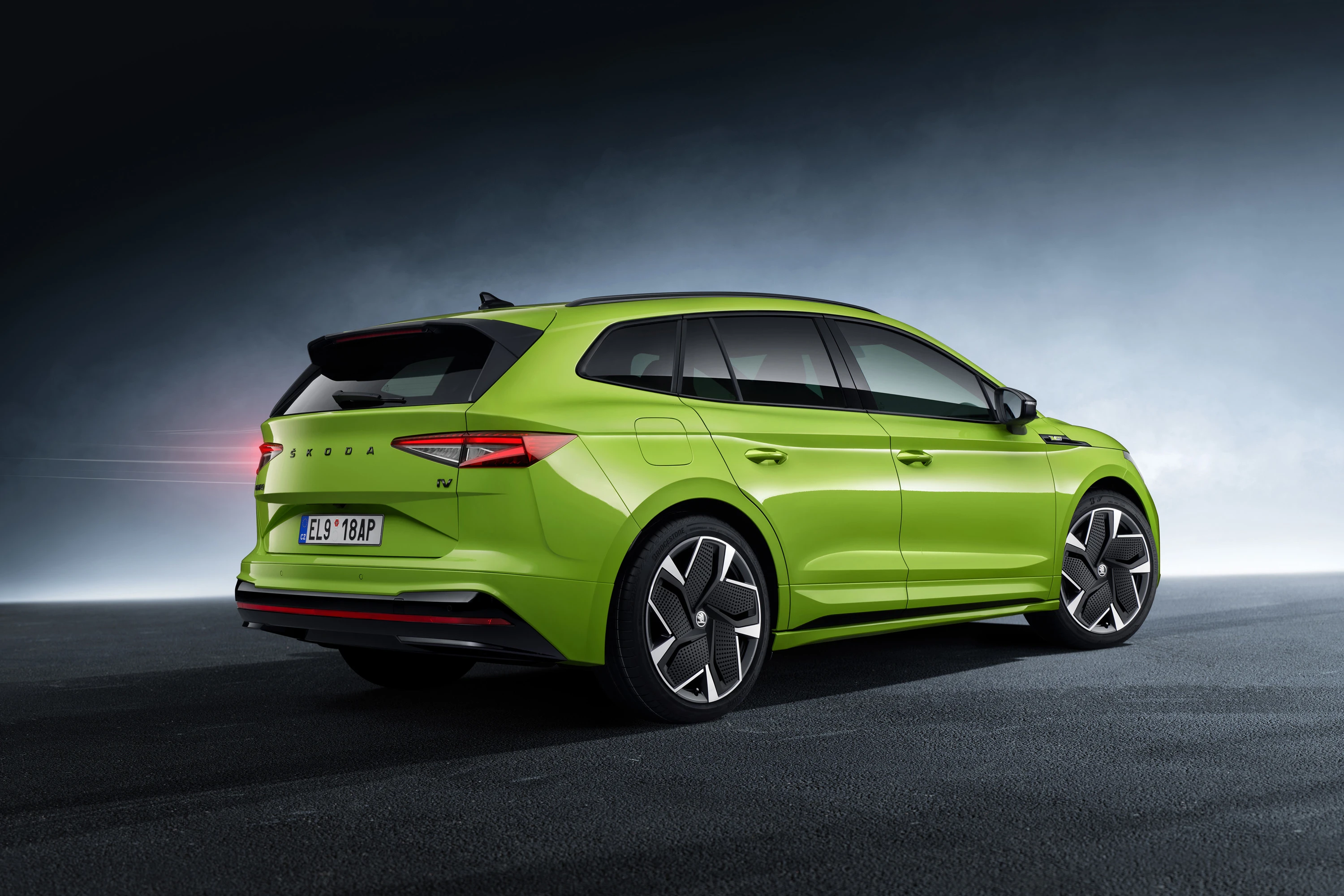 SKODA ENYAQ RS iV (GEN1) exterior view