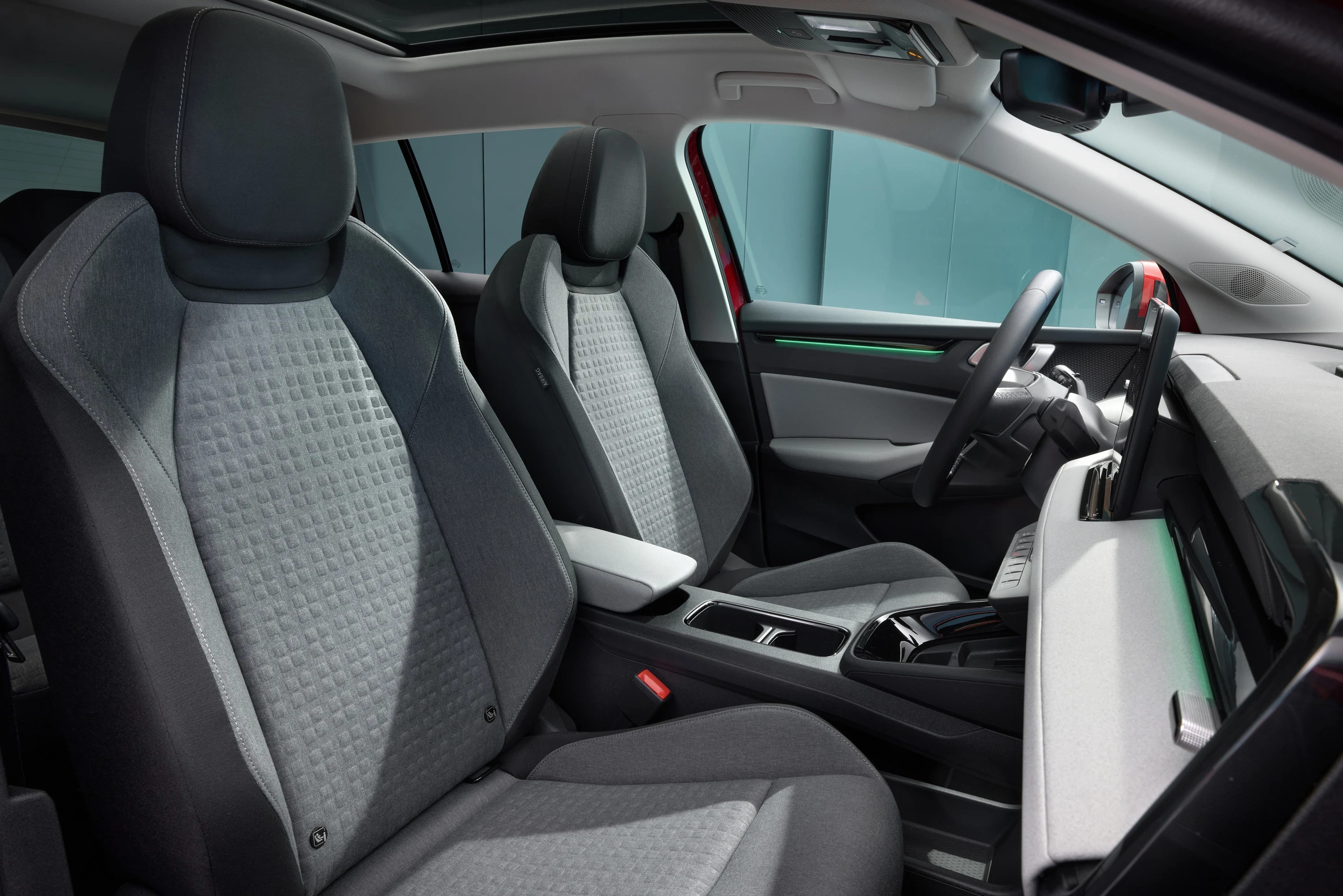 Skoda Epiq 40 frontseats view
