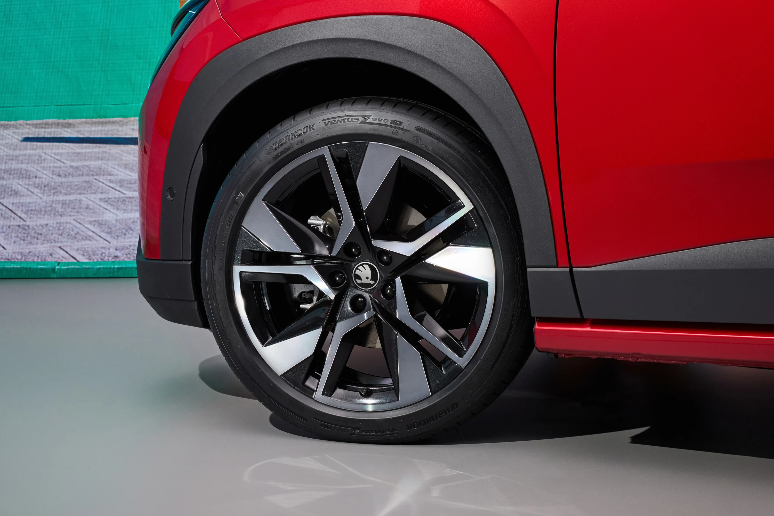 Skoda Epiq 40 wheels view