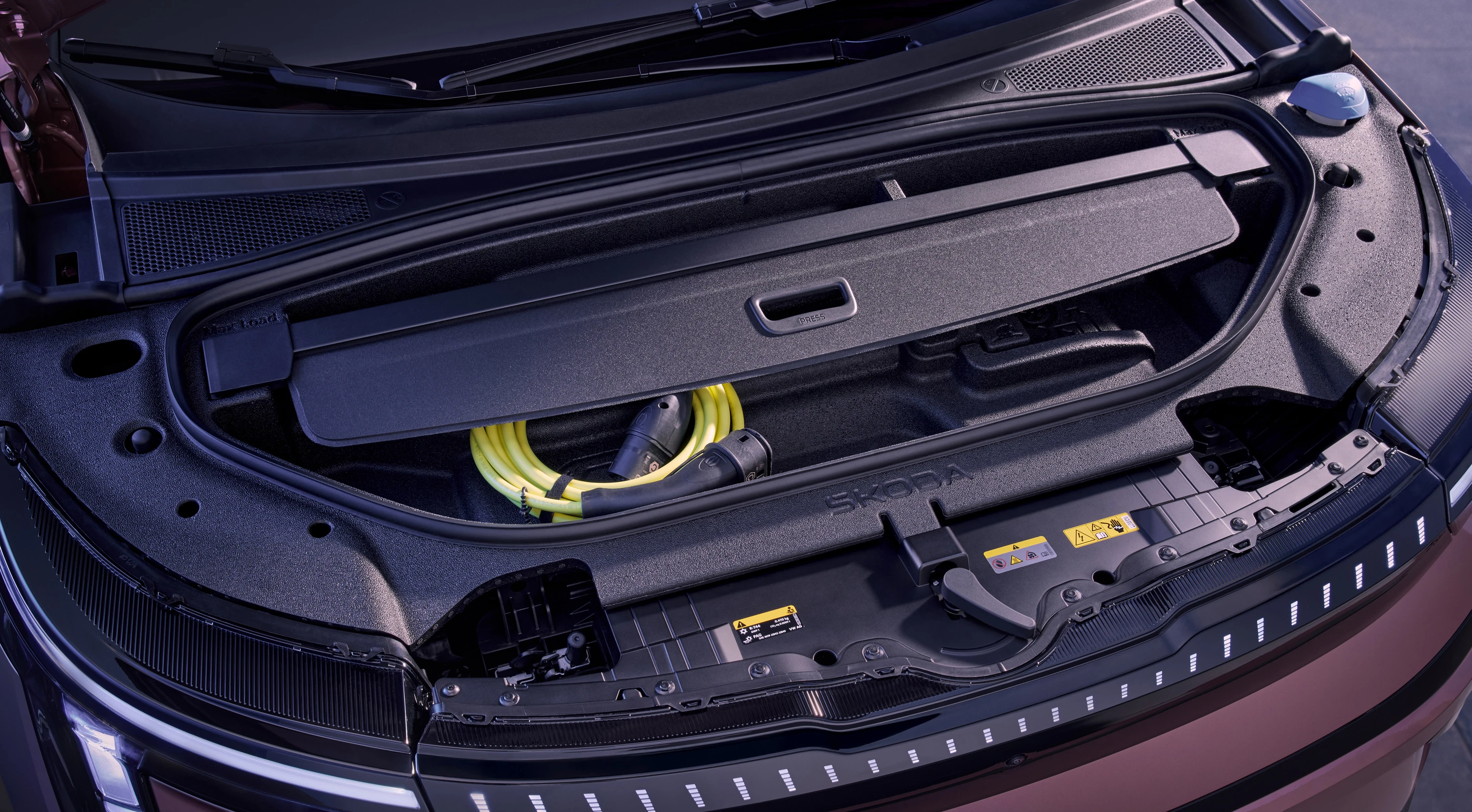 Skoda Peaq 90x frunk view
