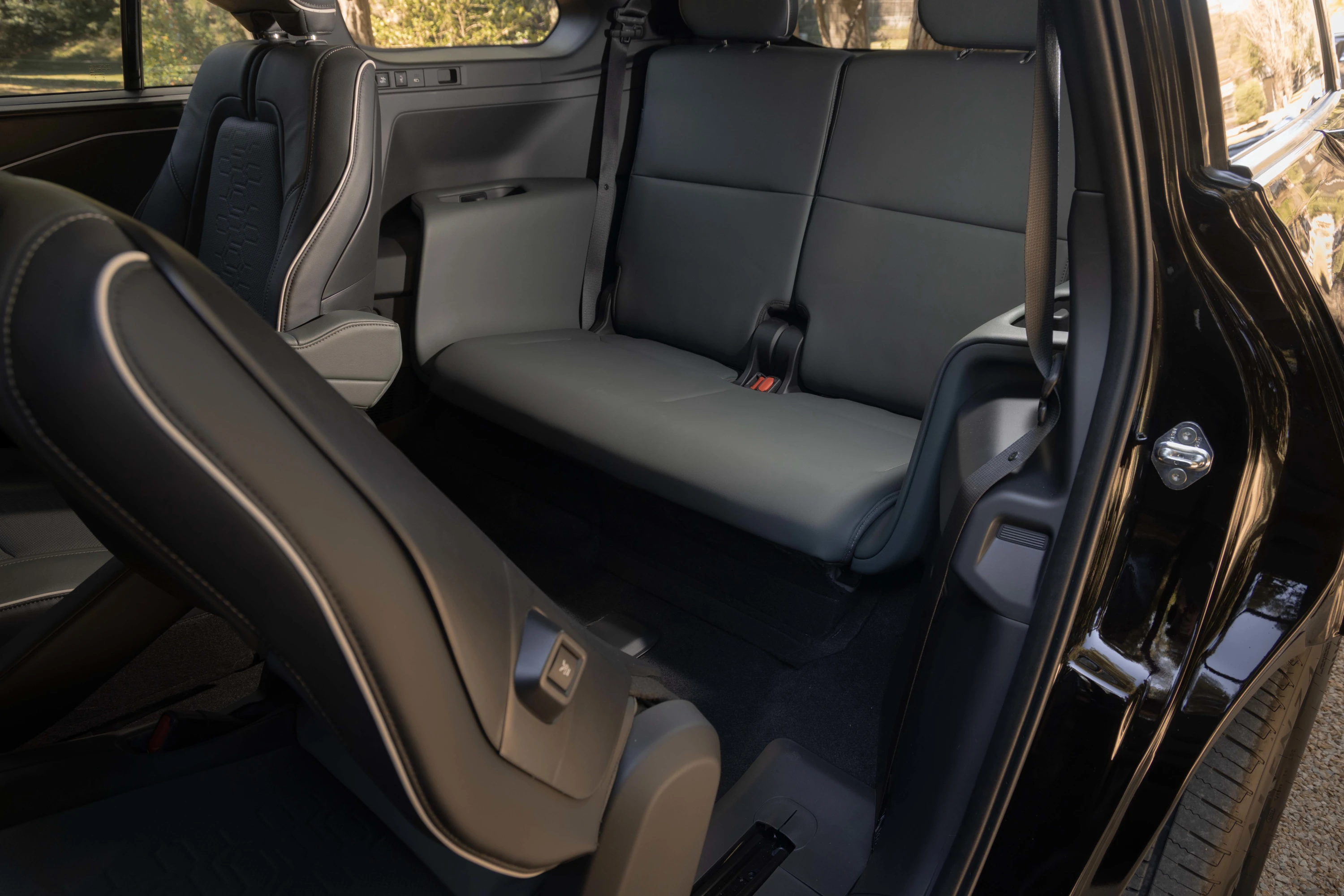 Subaru Getaway AWD 95.8 kWh thidrowseats view