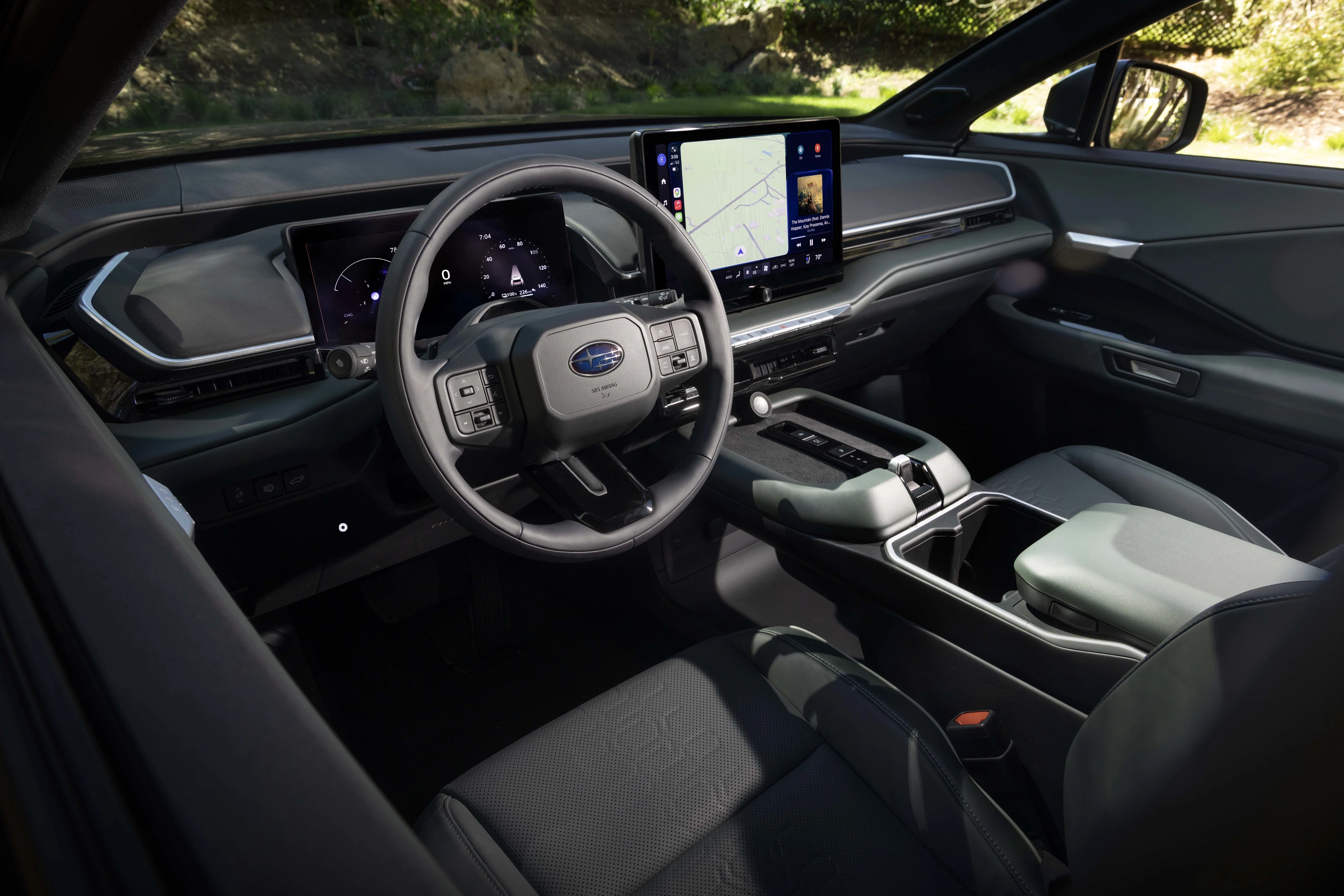 Subaru Getaway AWD 95.8 kWh interior view