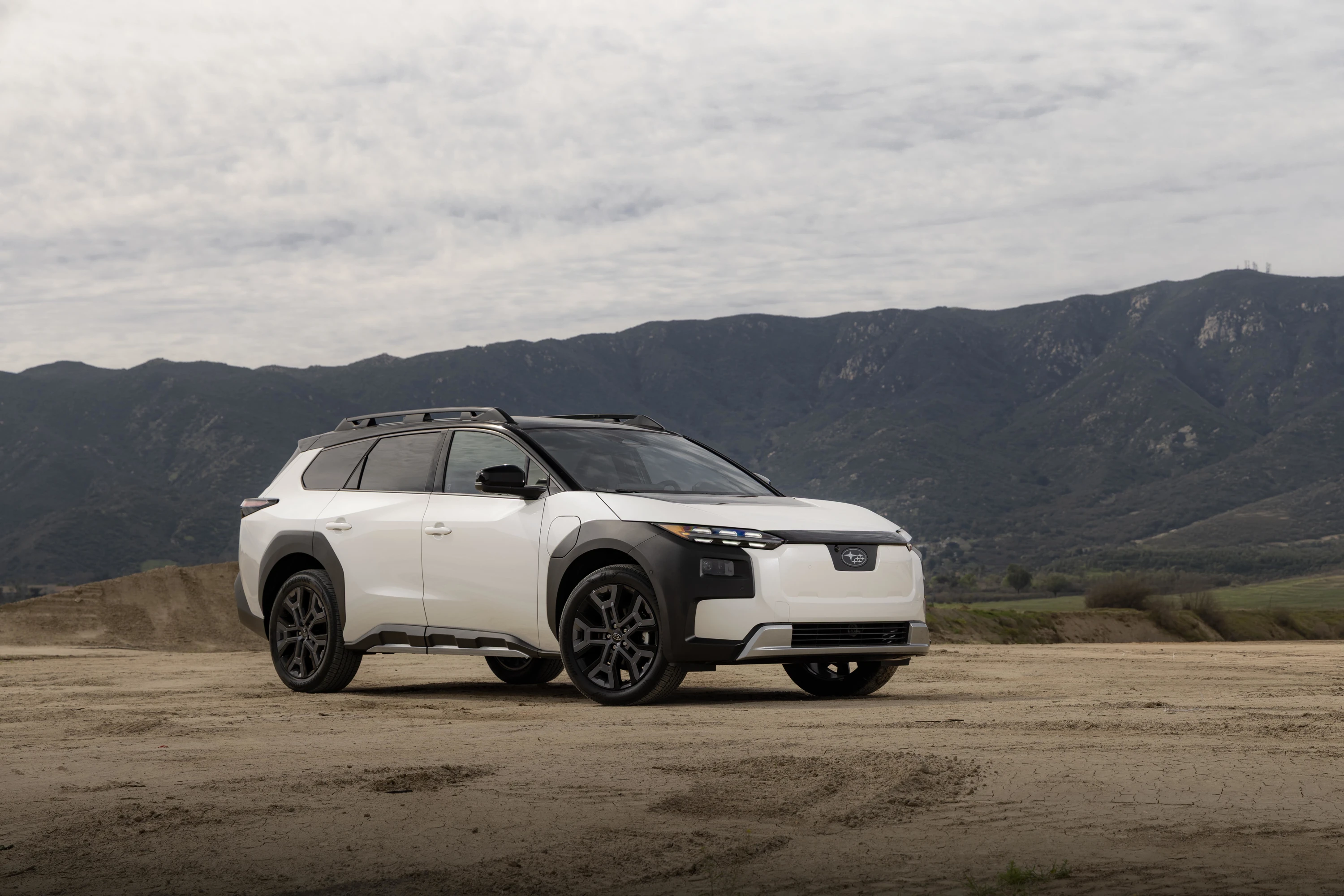 Subaru E-Outback AWD exterior view