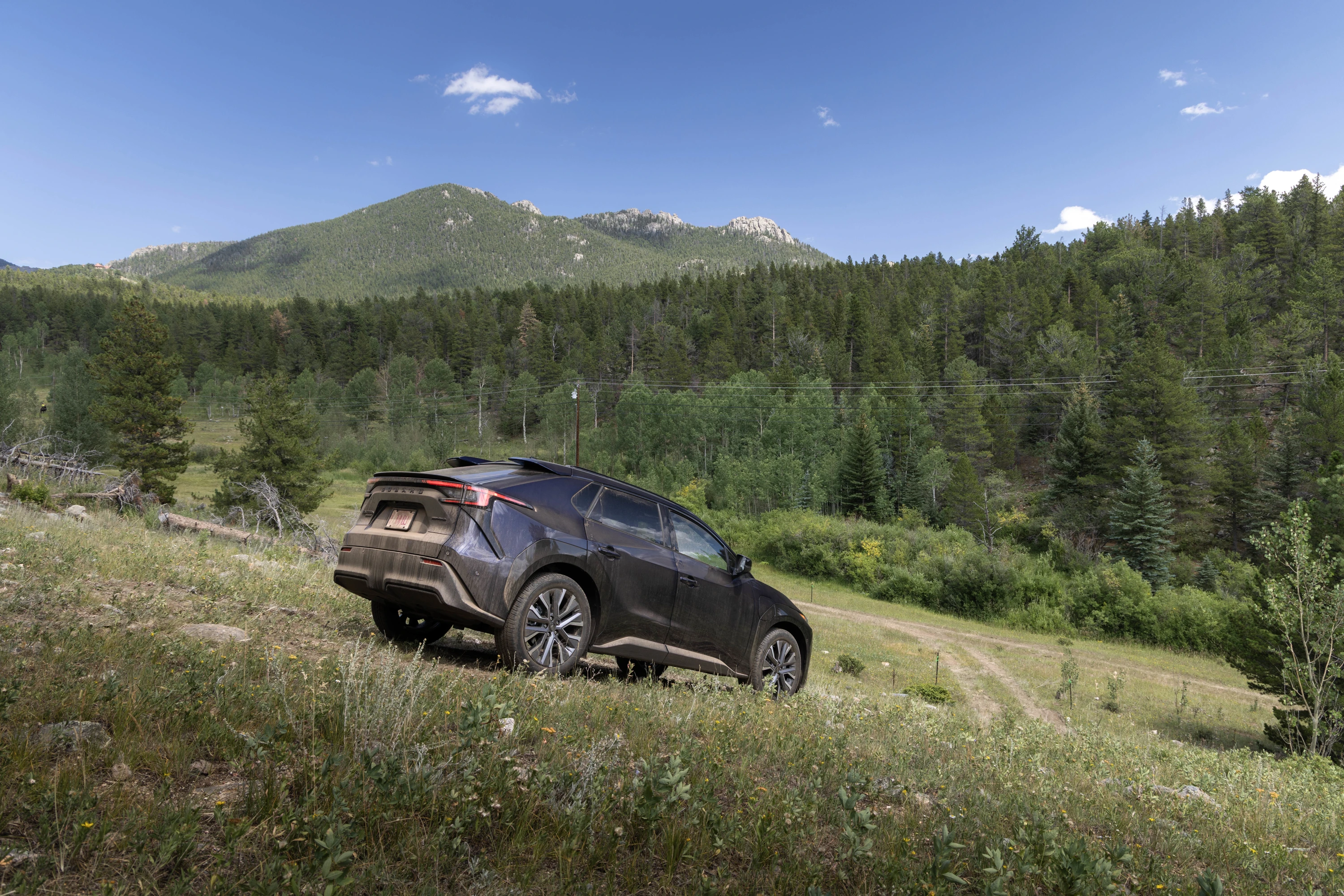 Subaru Solterra AWD dynamic view