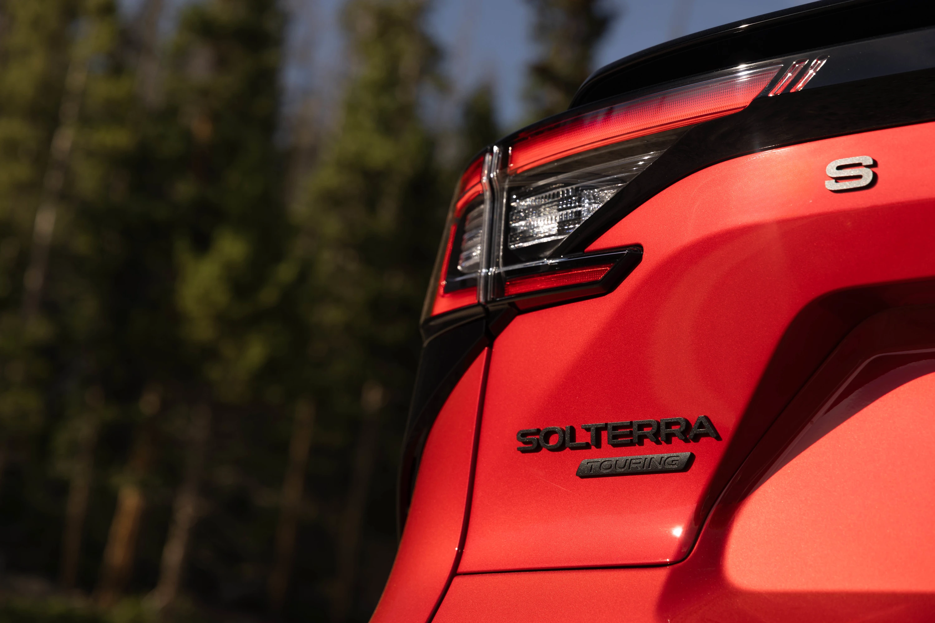 Subaru Solterra AWD details view