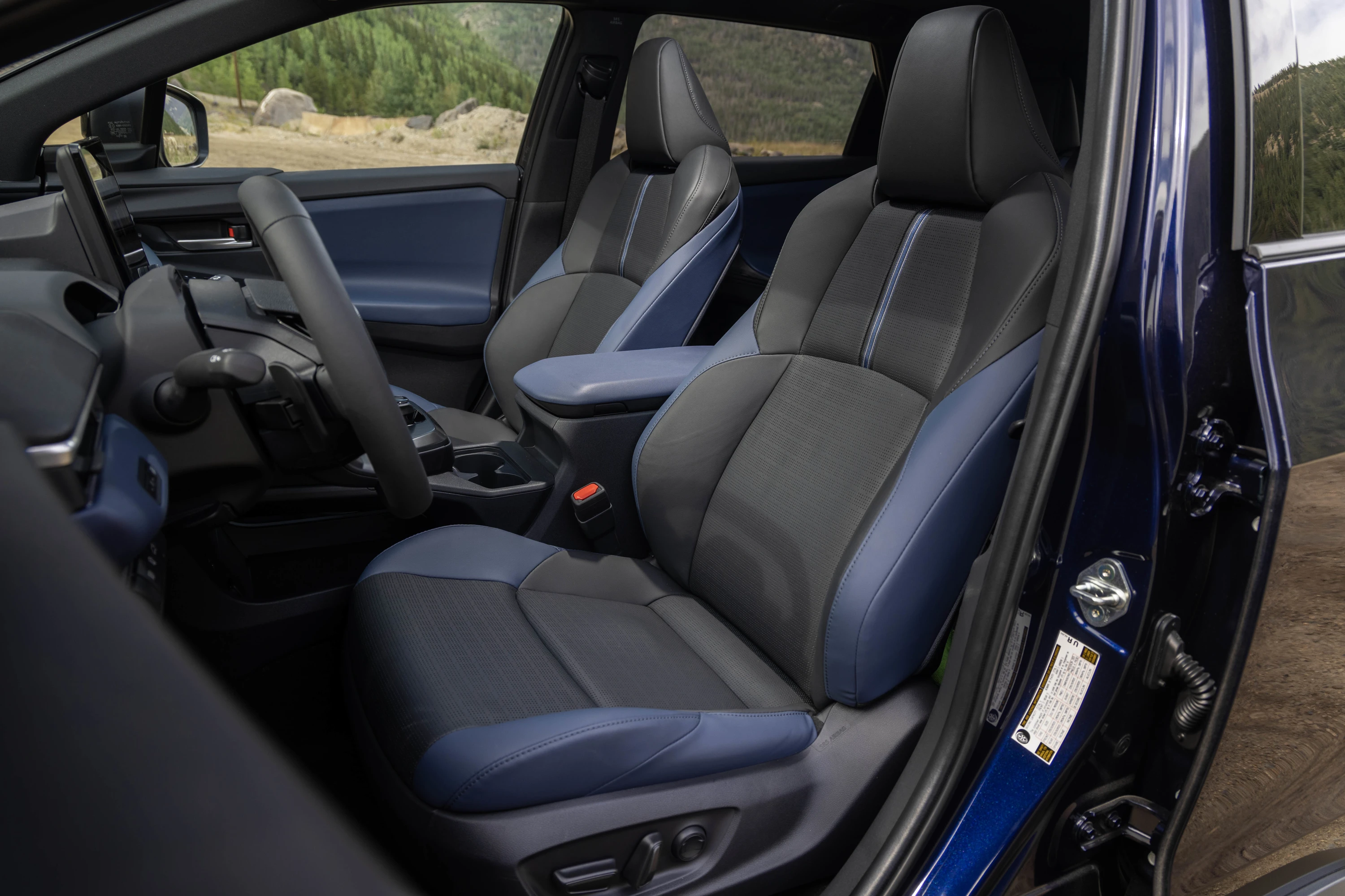 Subaru Solterra AWD frontseats view
