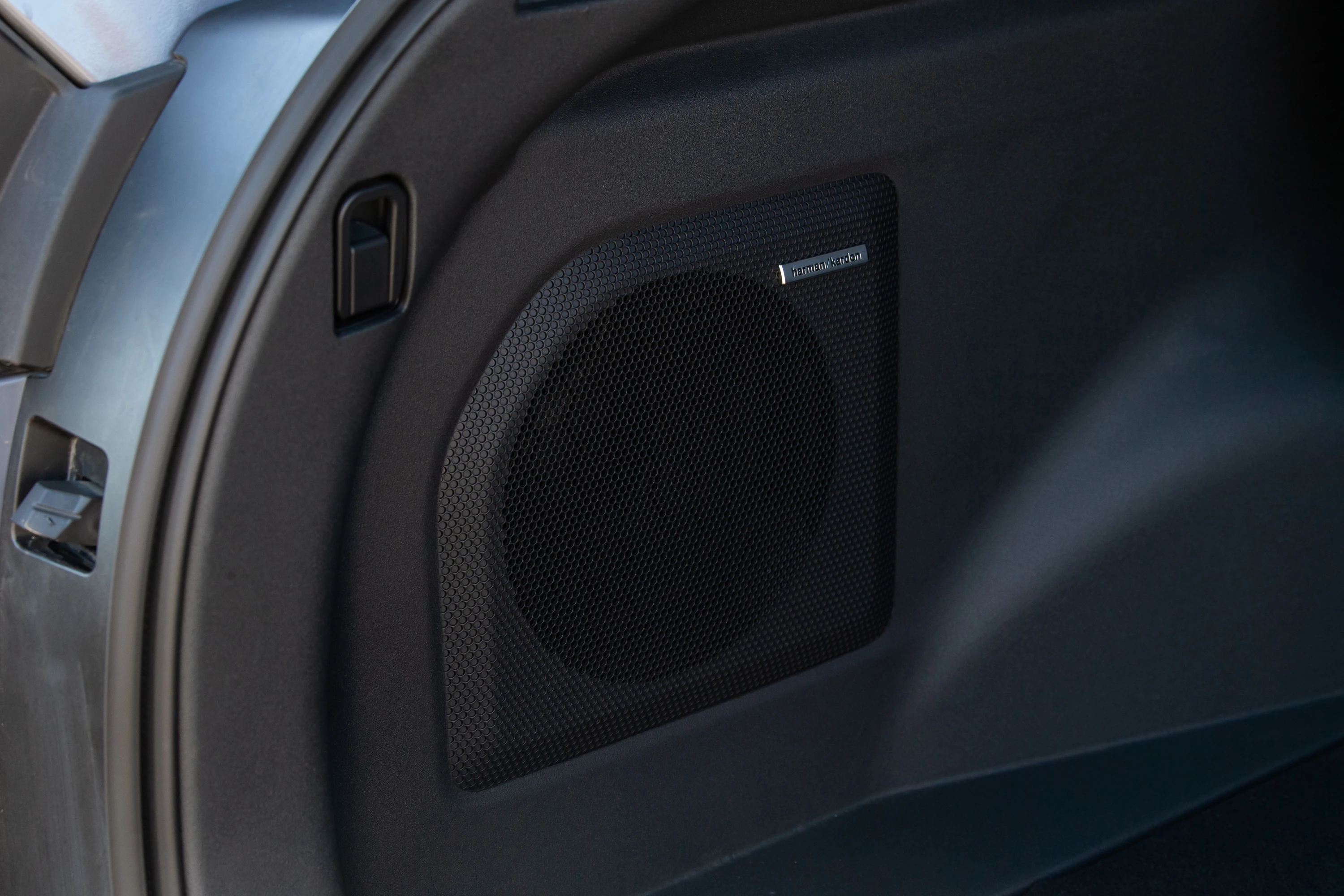 Subaru Solterra AWD (GEN1) soundsystem view