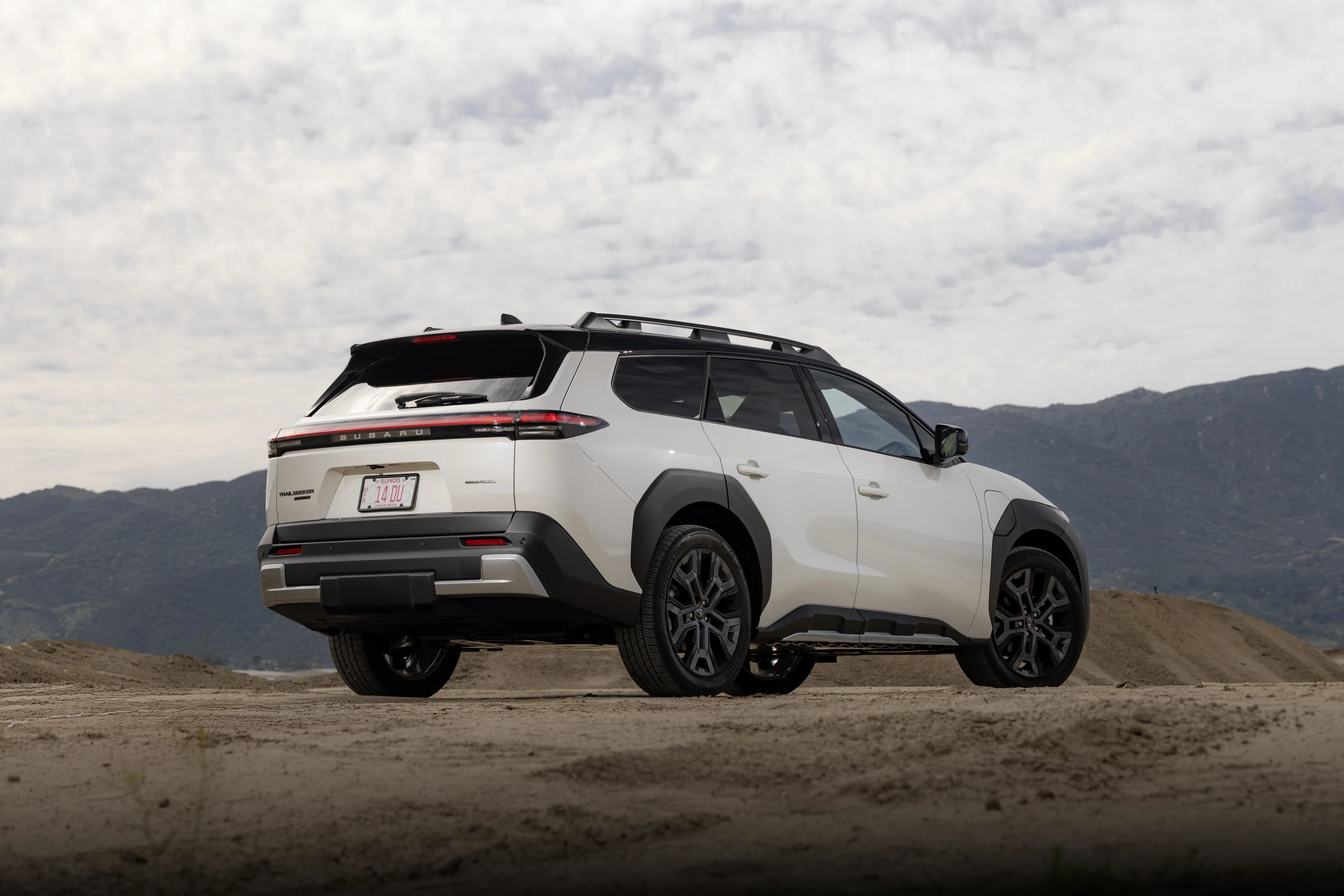 Subaru Trailseeker AWD exterior view