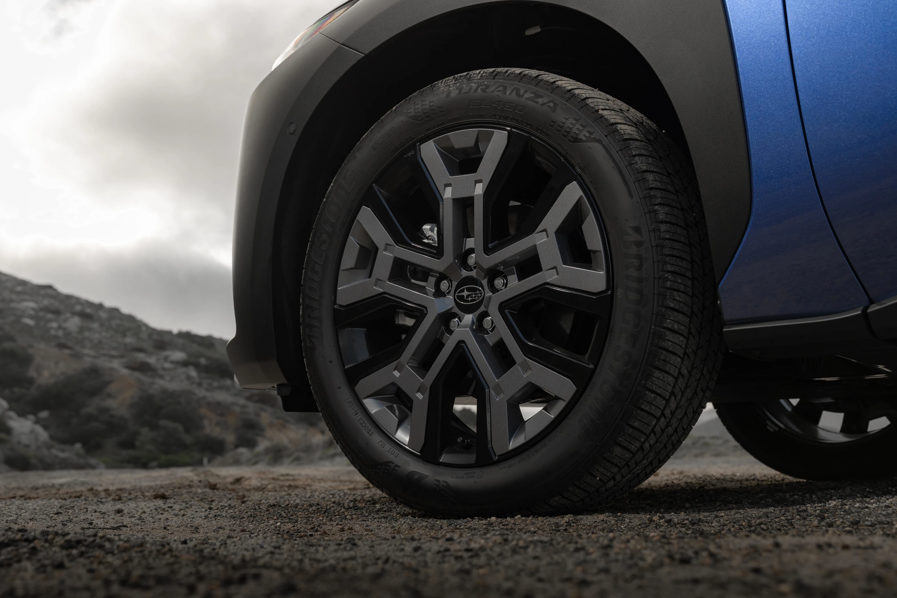 Subaru Trailseeker AWD wheels view
