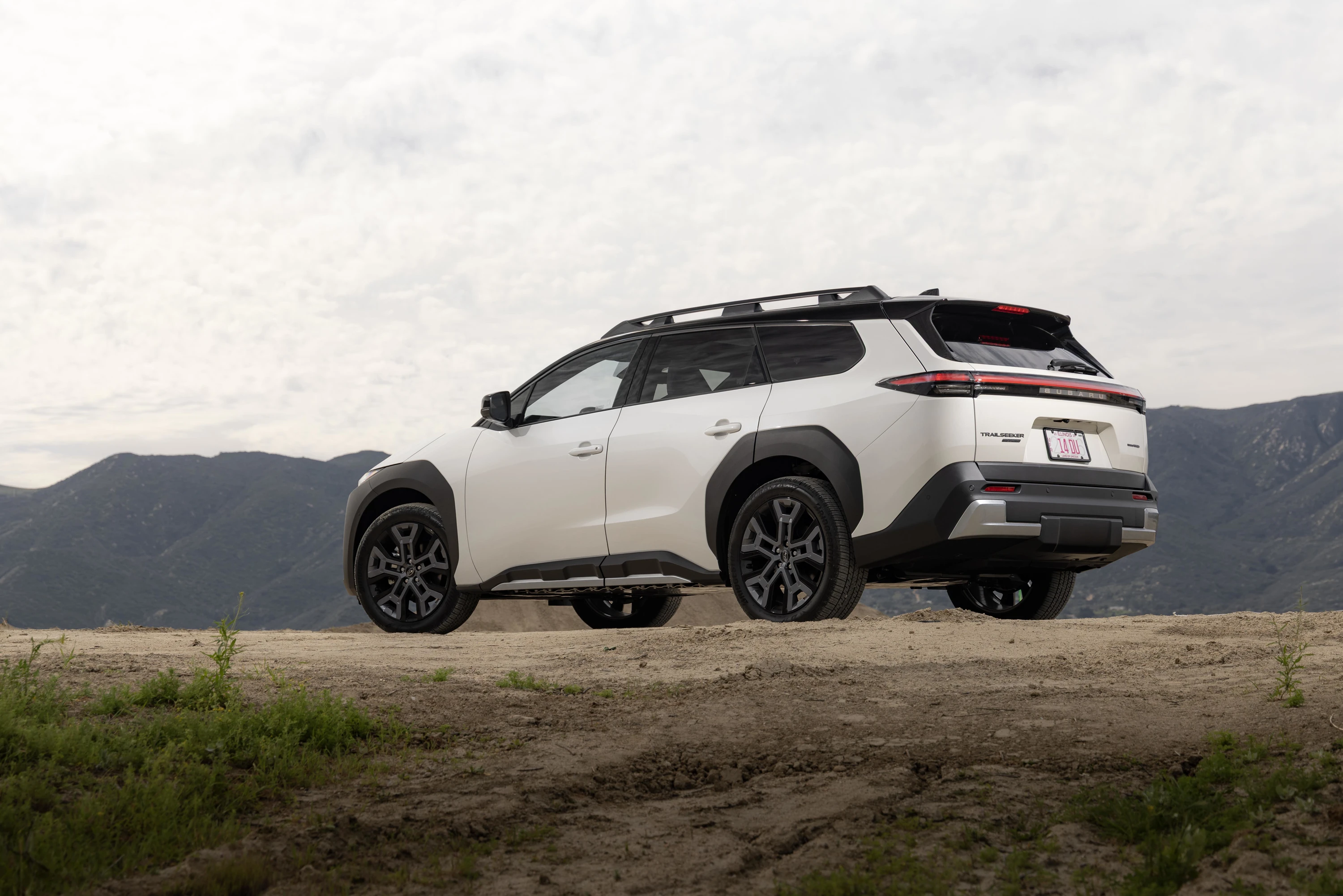 Subaru Trailseeker AWD exterior view