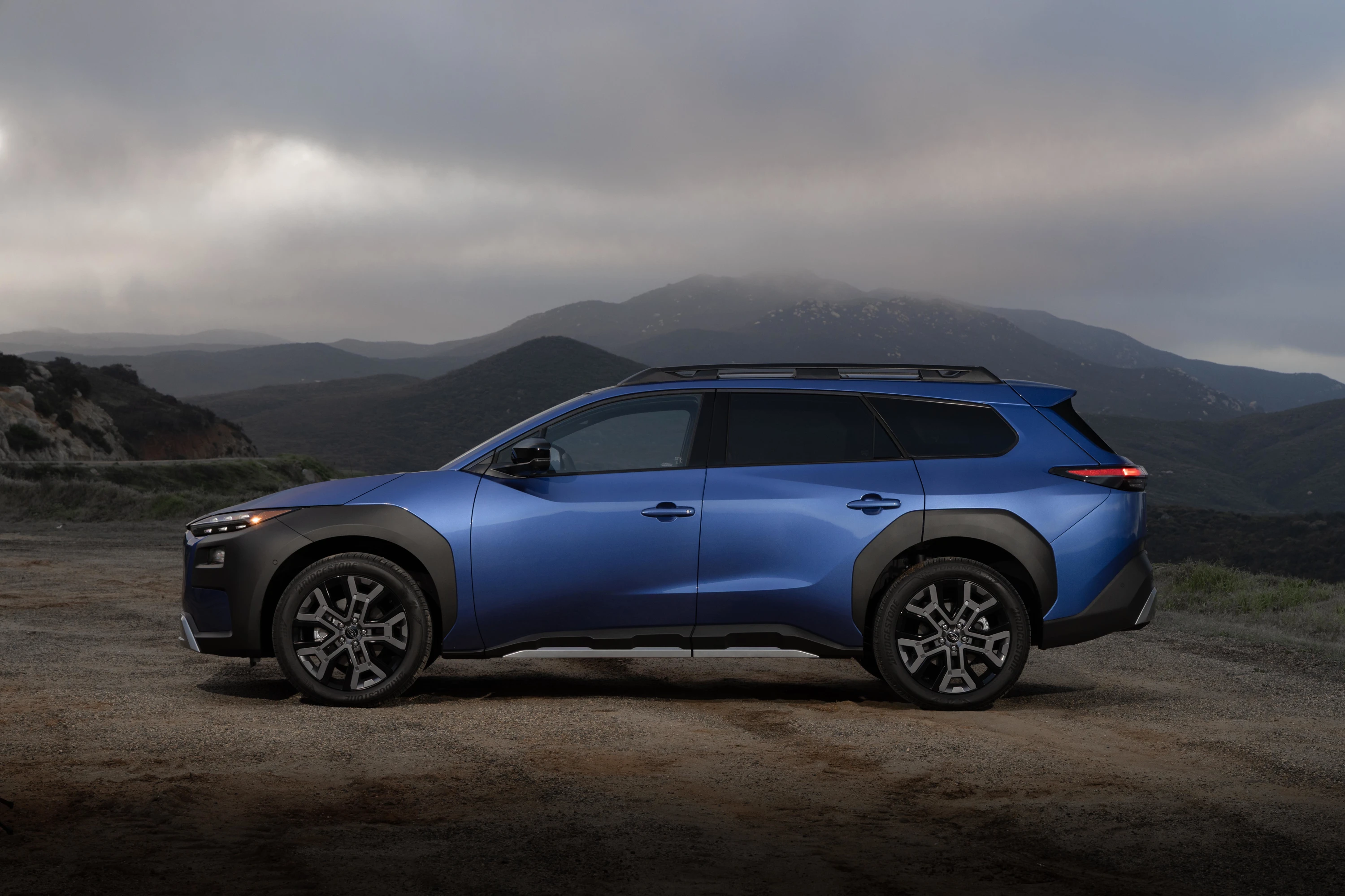Subaru Trailseeker AWD exterior view