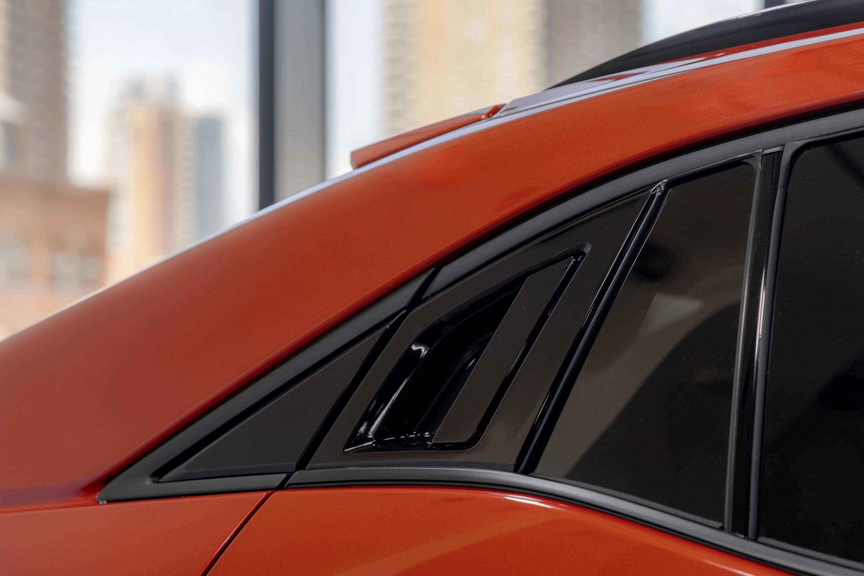 Subaru Uncharted AWD 77 kWh details view