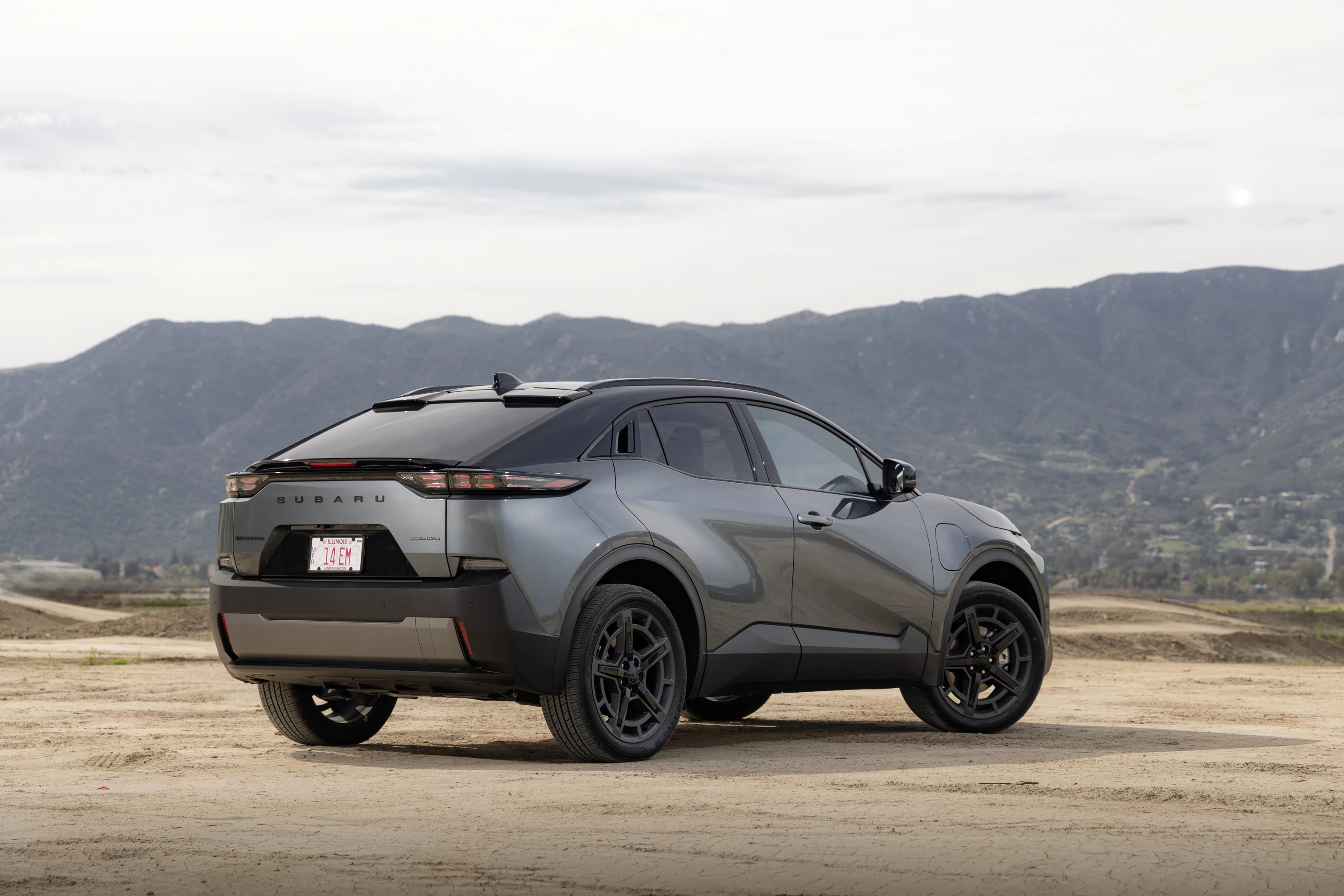 Subaru Uncharted AWD 77 kWh exterior view