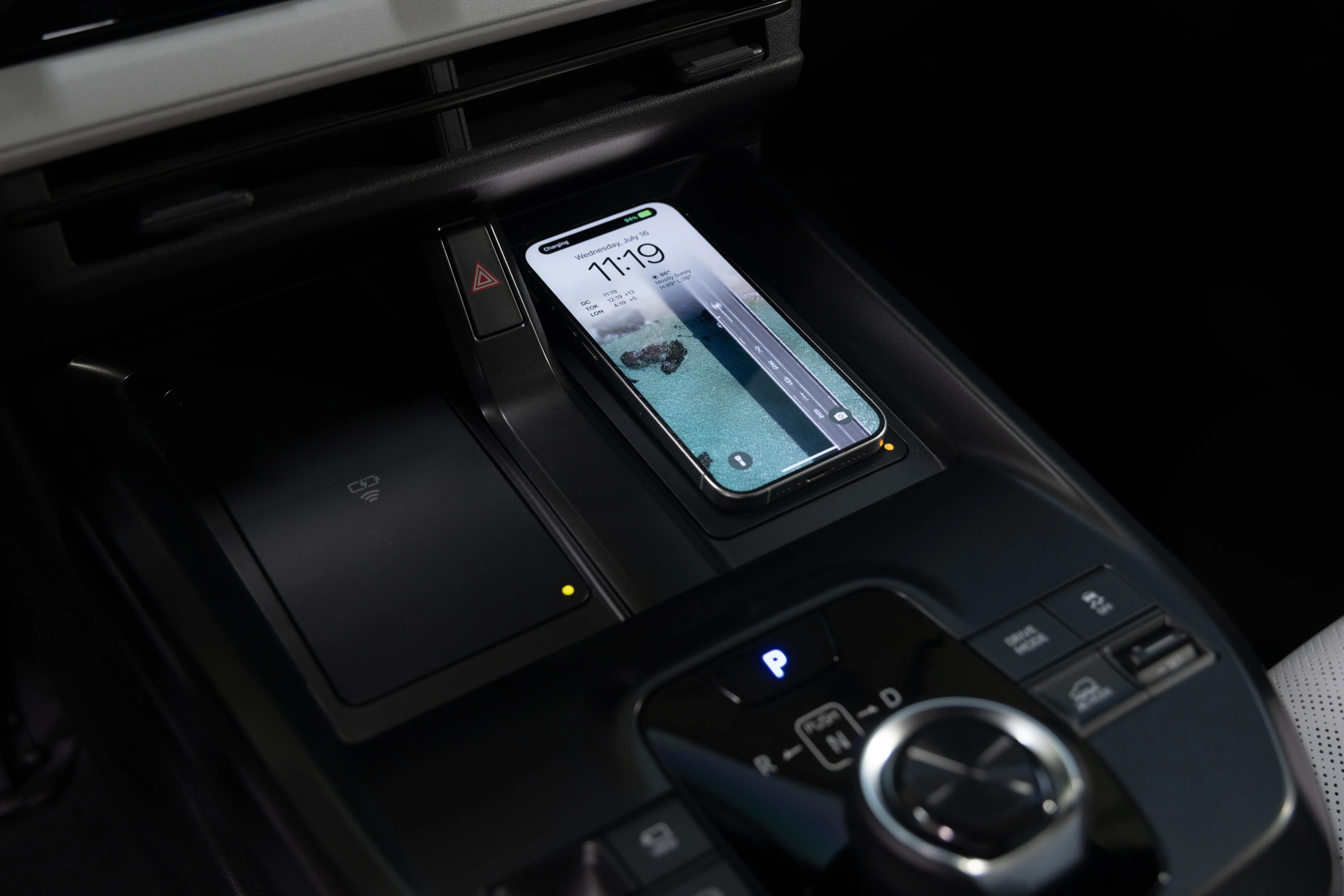 Subaru Uncharted FWD 57.7 kWh details view