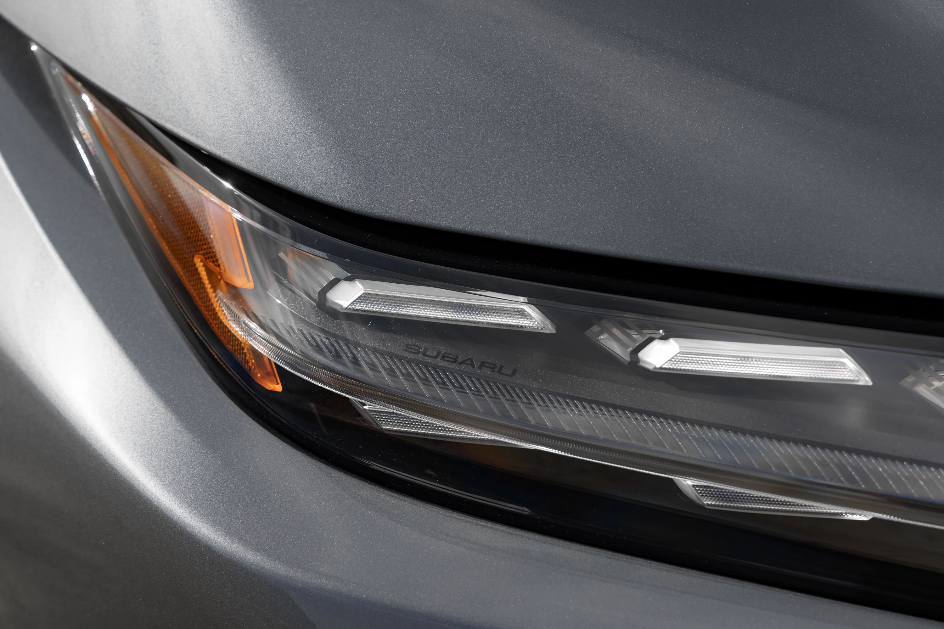 Subaru Uncharted FWD 57.7 kWh headlights view