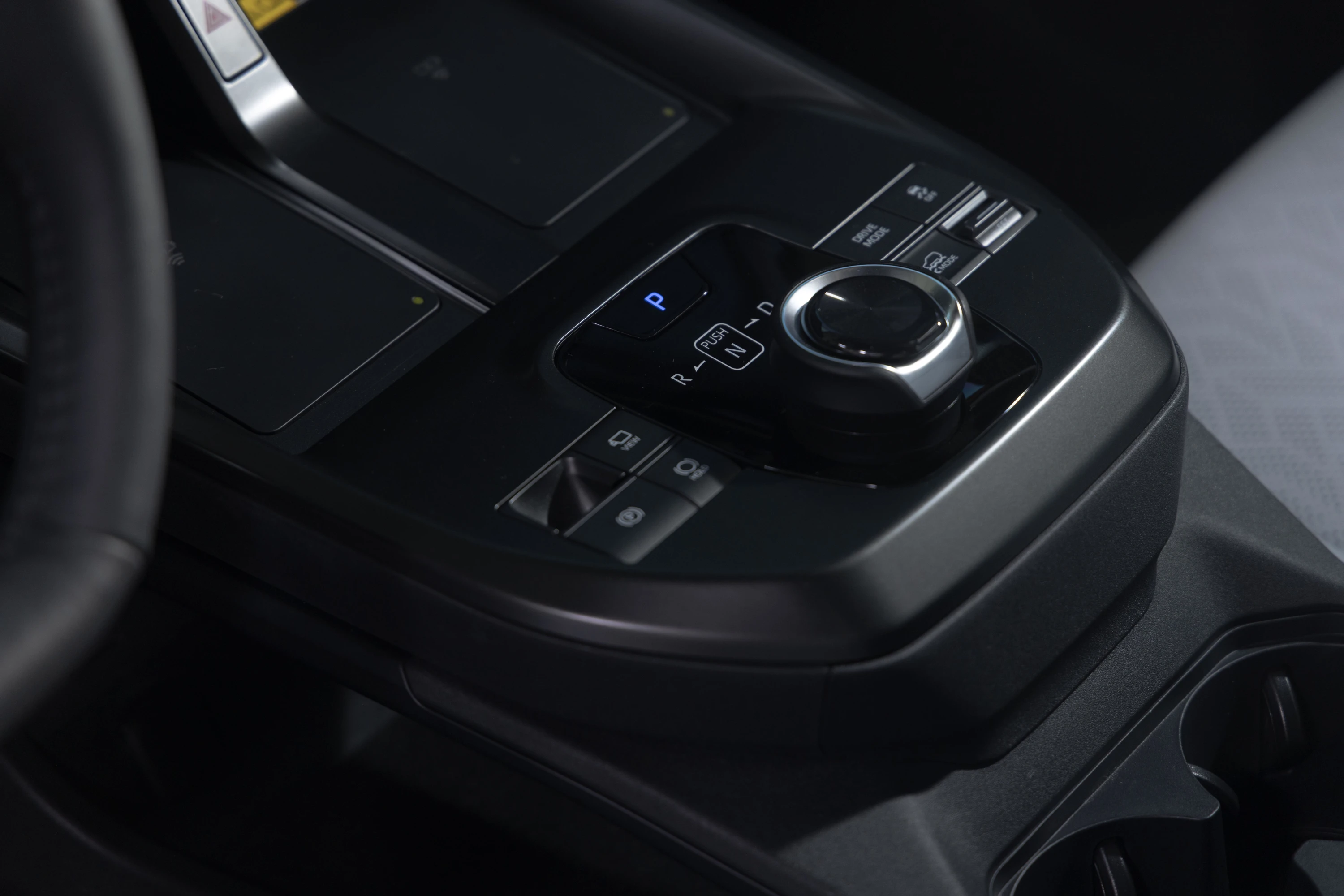Subaru Uncharted FWD 57.7 kWh details view