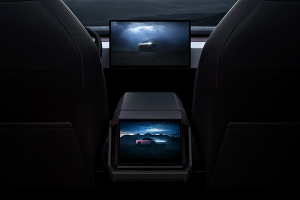 Tesla Cybertruck Cyberbeast screens view