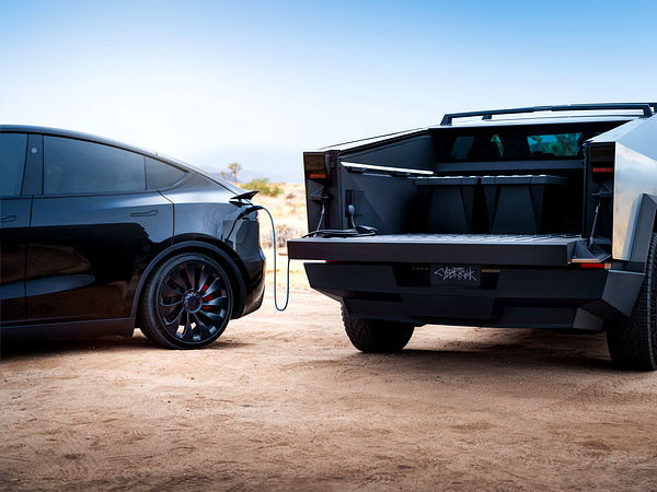 Tesla Cybertruck Cyberbeast unknown view