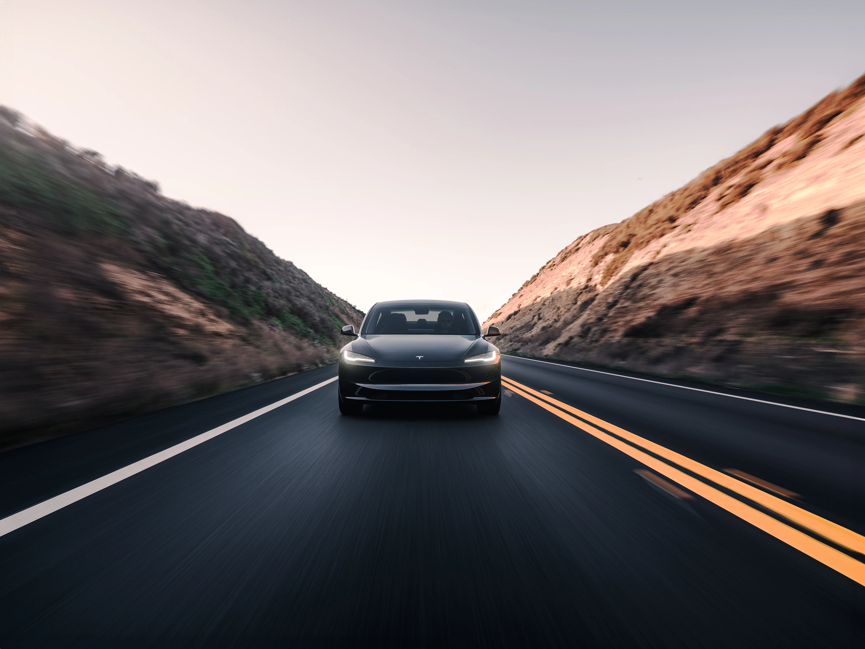Tesla Model 3 Long Range exterior view