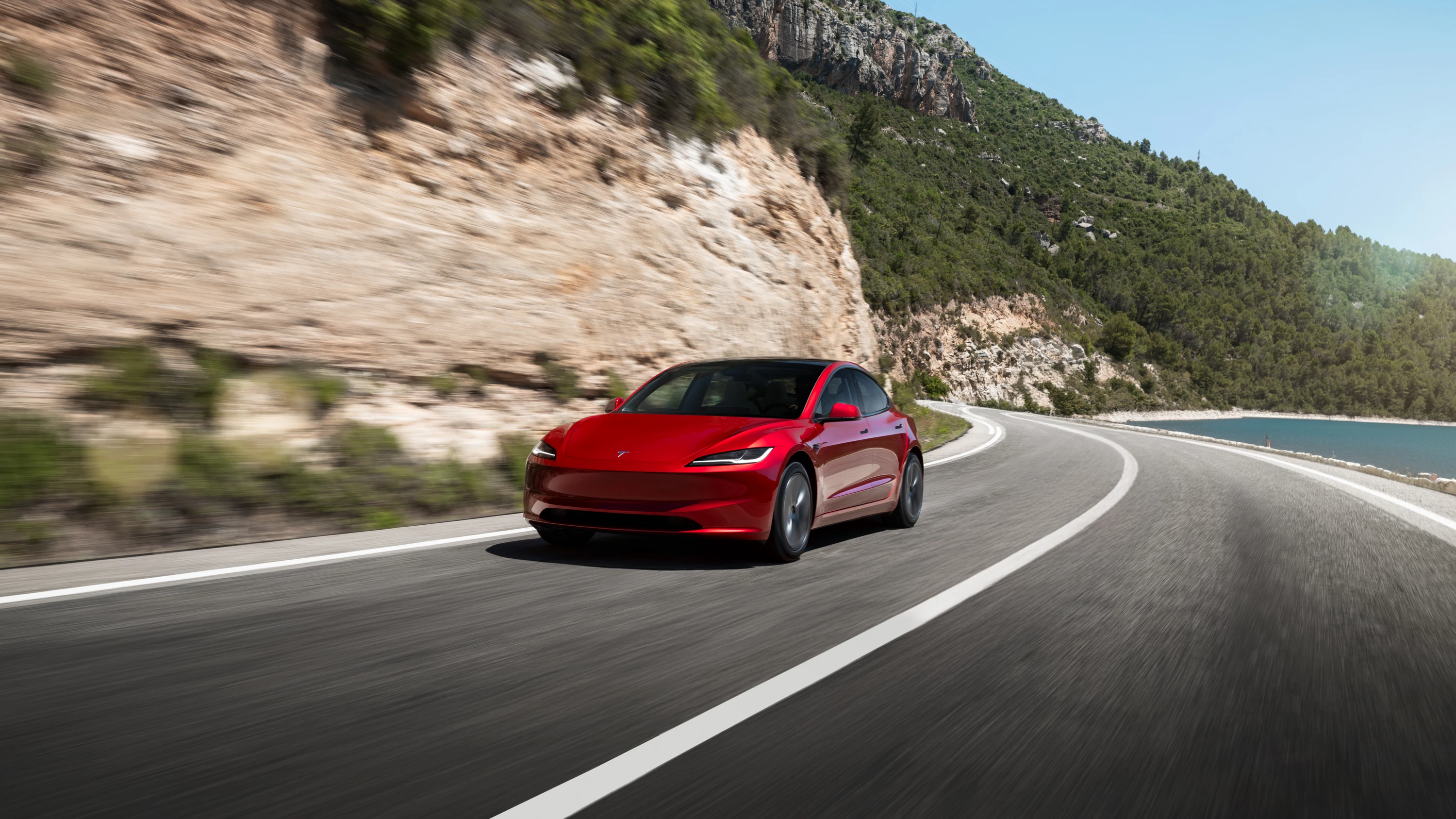 Tesla Model 3 Long Range RWD dynamic view