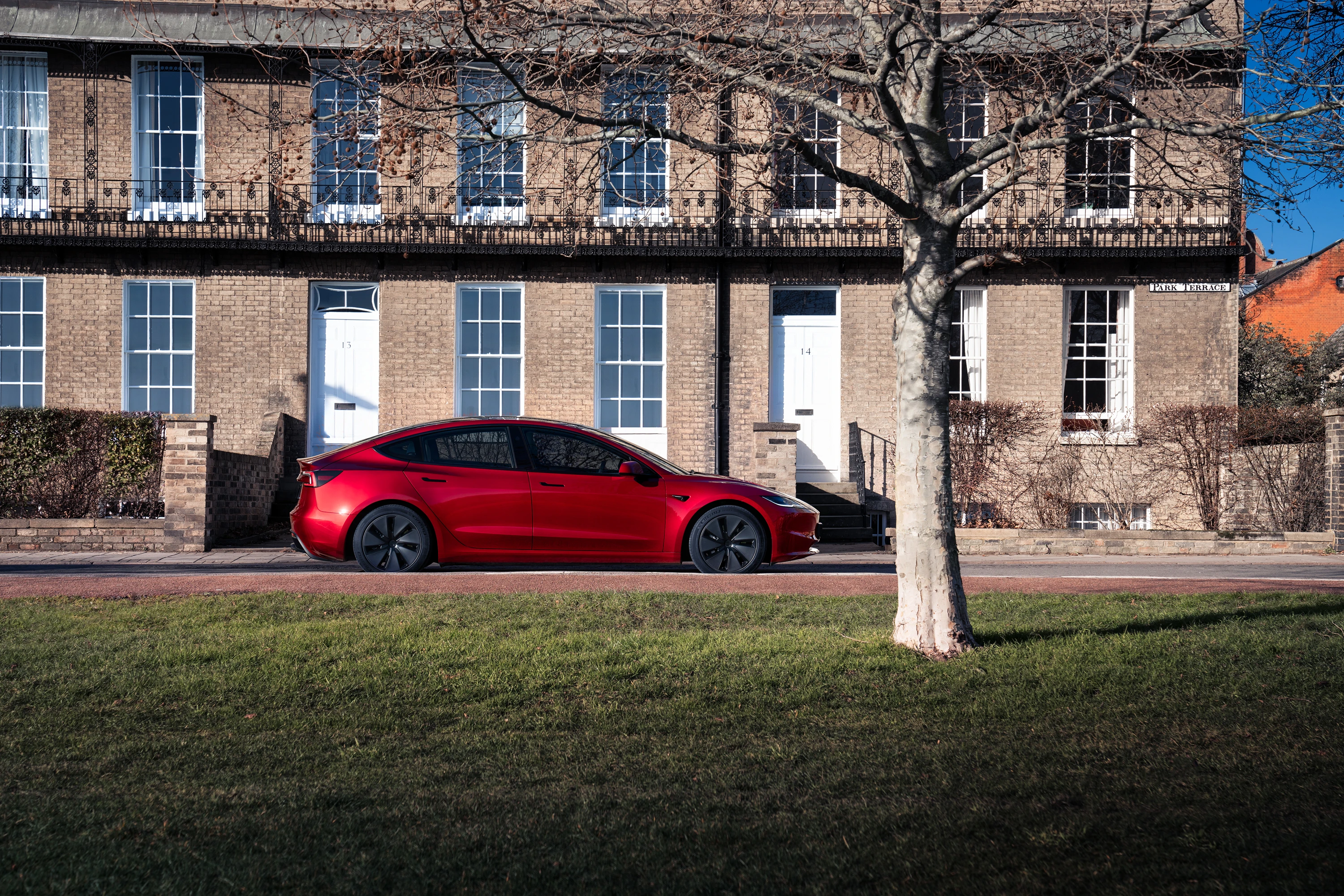 Tesla Model 3 Long Range RWD exterior view