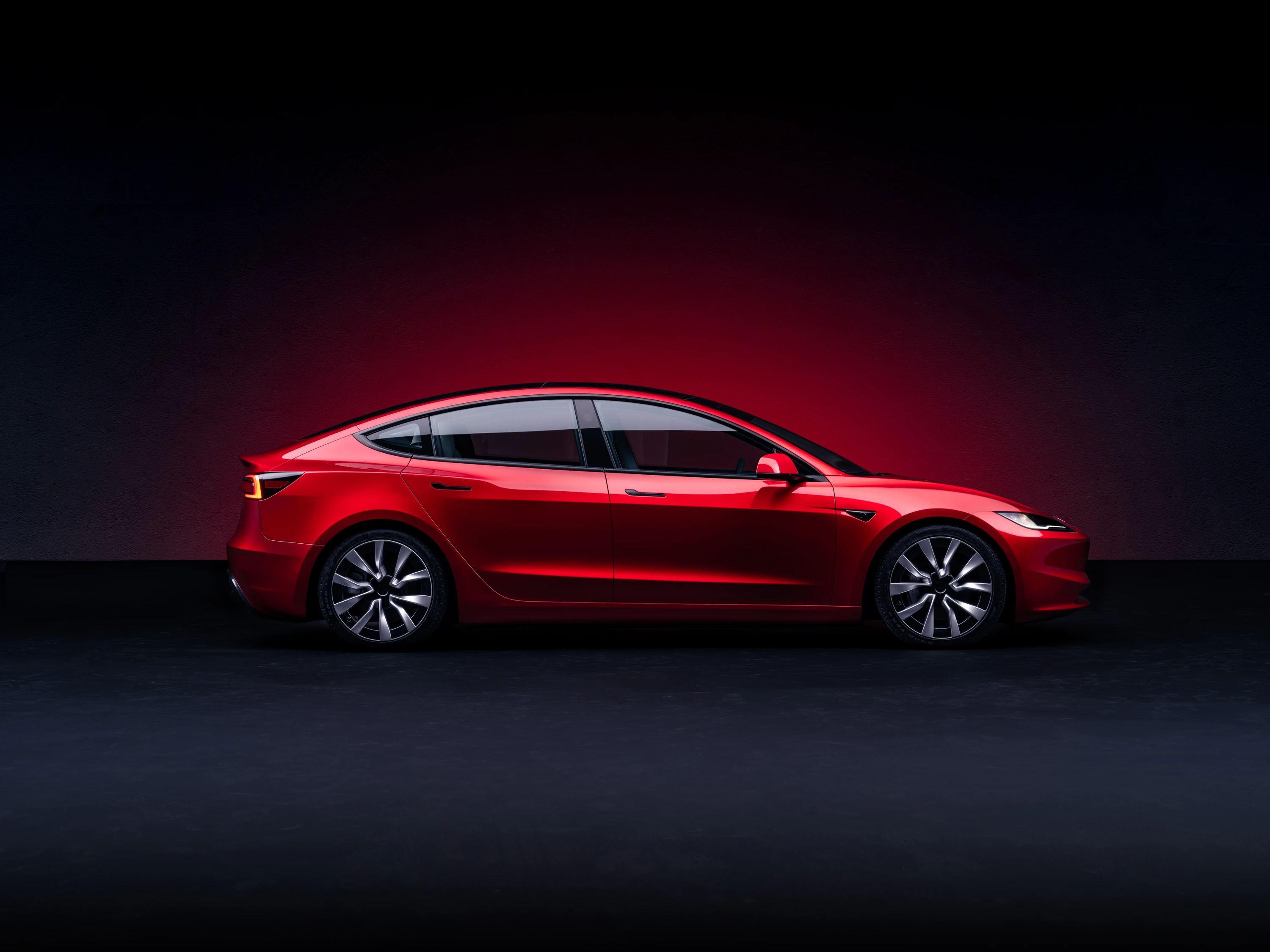 Tesla Model 3 Long Range RWD exterior view