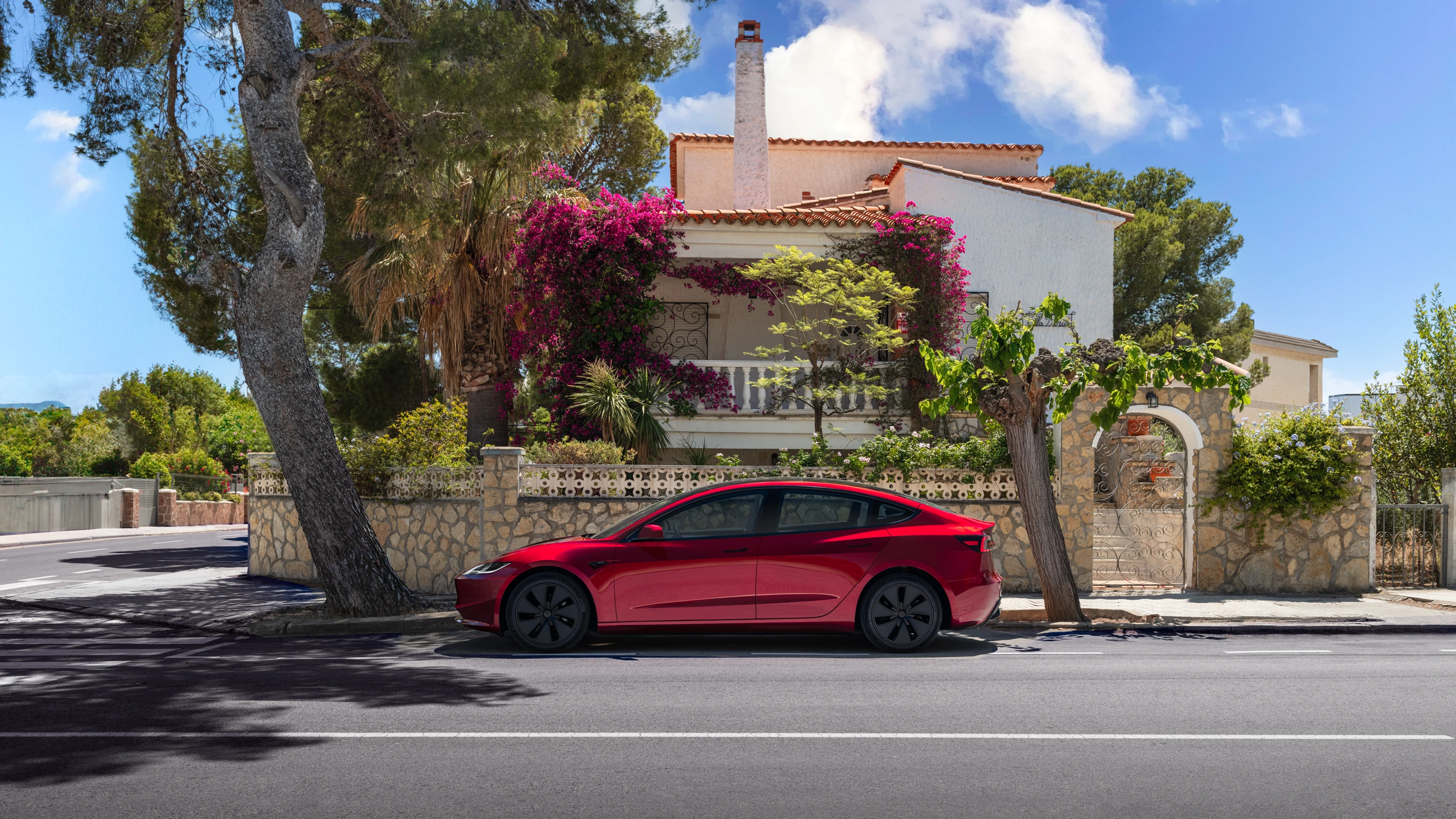 Tesla Model 3 Long Range RWD exterior view