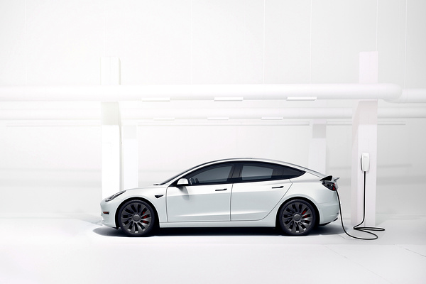Tesla Model 3 Performance charging view