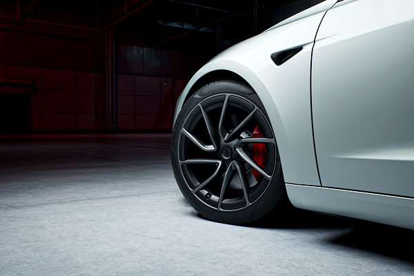 Tesla Model 3 Performance wheels view