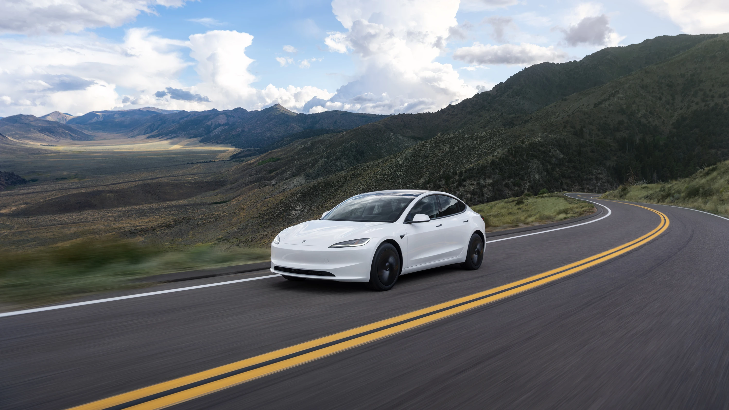 Tesla Model 3 Standard exterior view