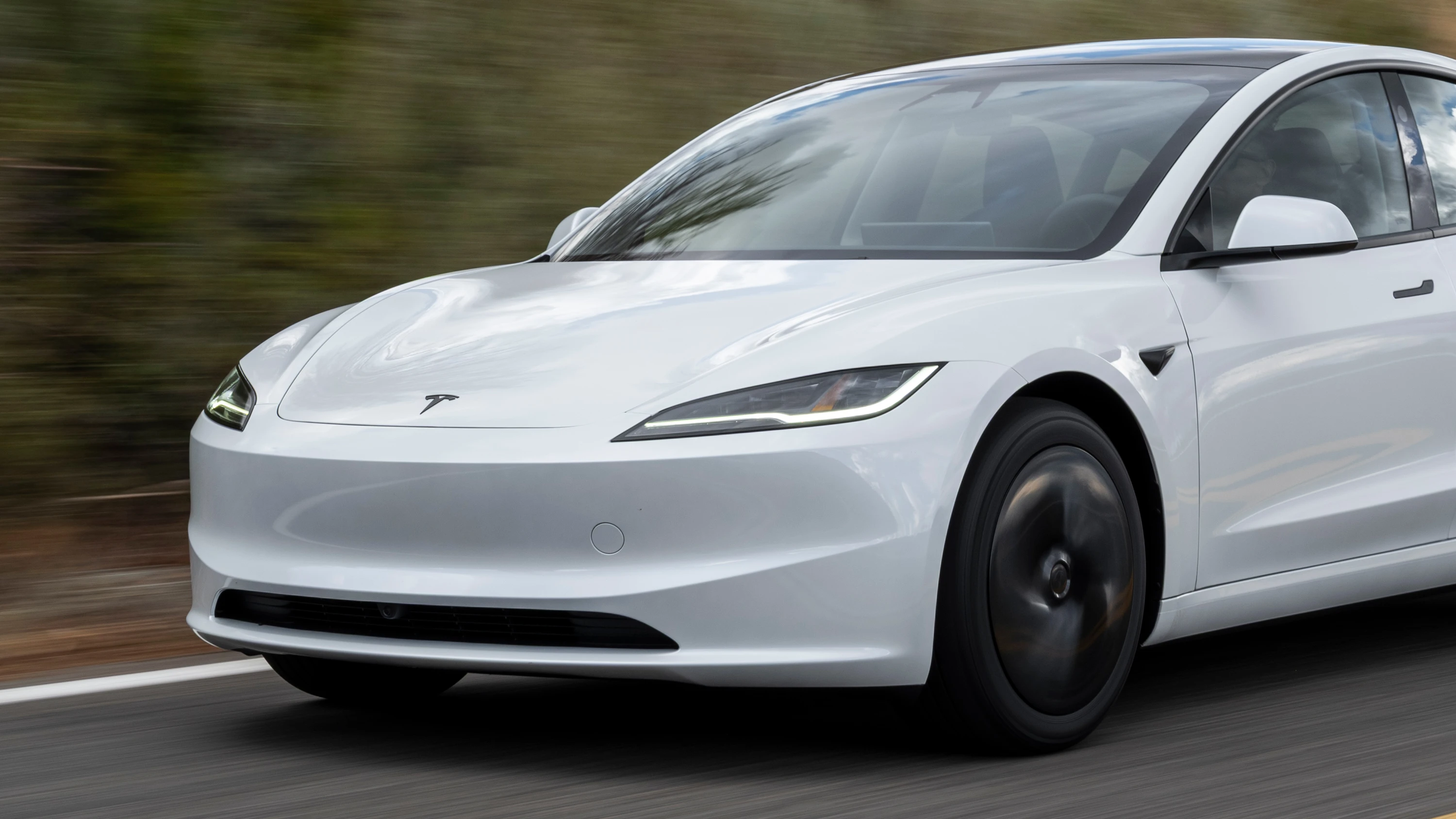 Tesla Model 3 Standard headlights view