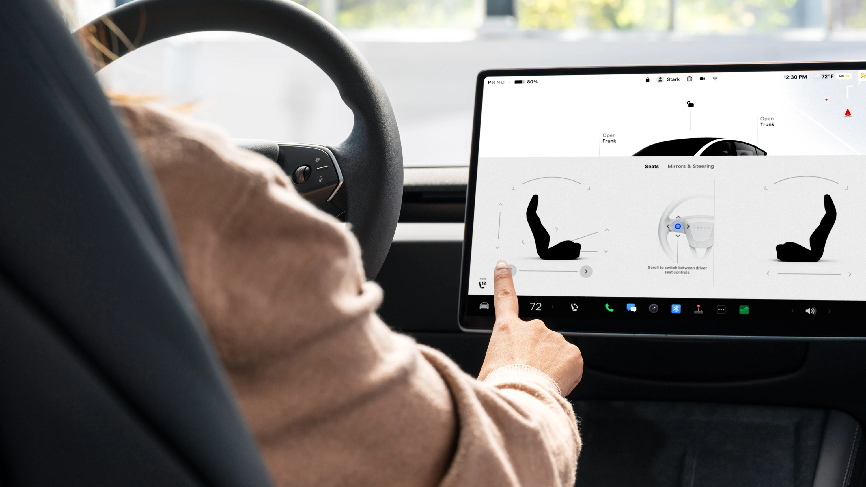 Tesla Model 3 Standard screens view