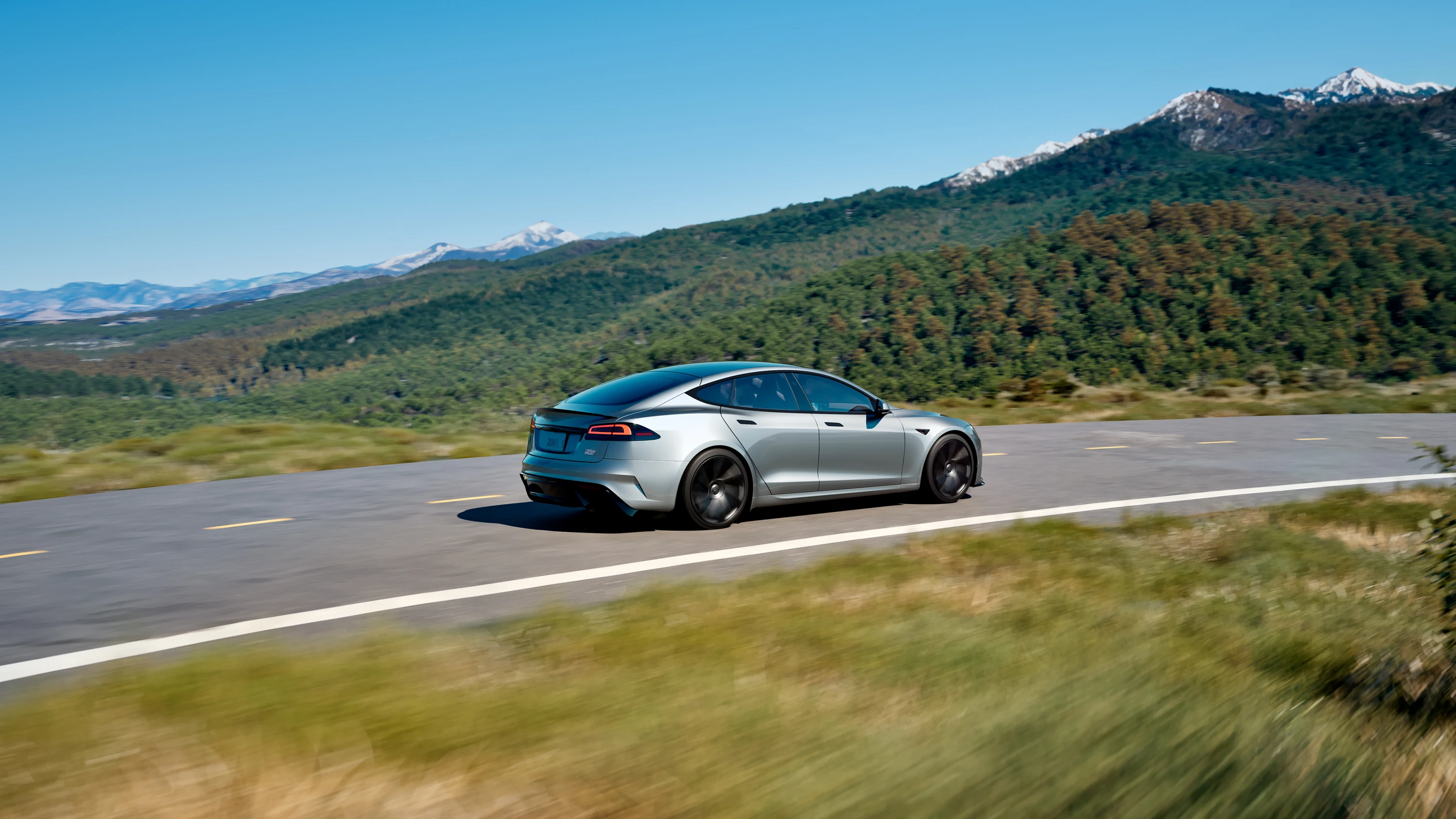 Tesla Model S AWD exterior view