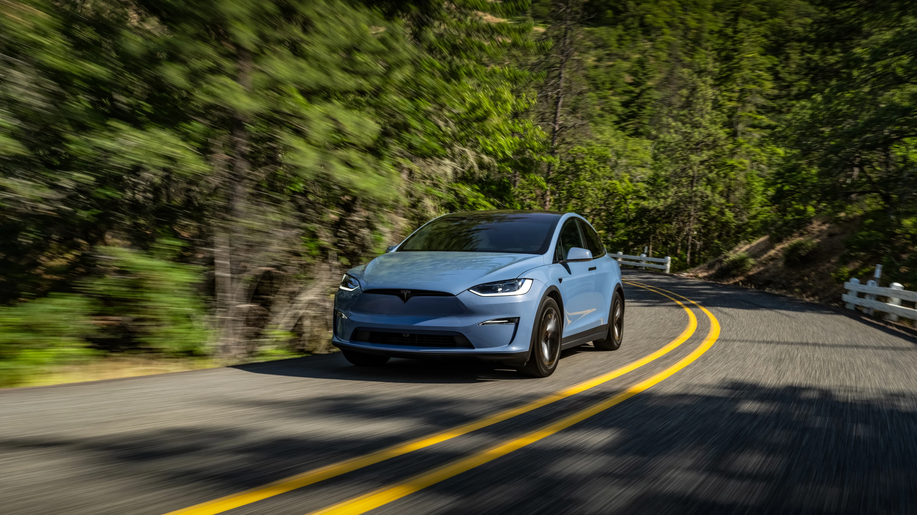 Tesla Model X AWD exterior view
