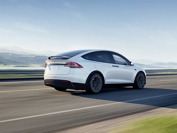 Tesla Model X Plaid exterior view