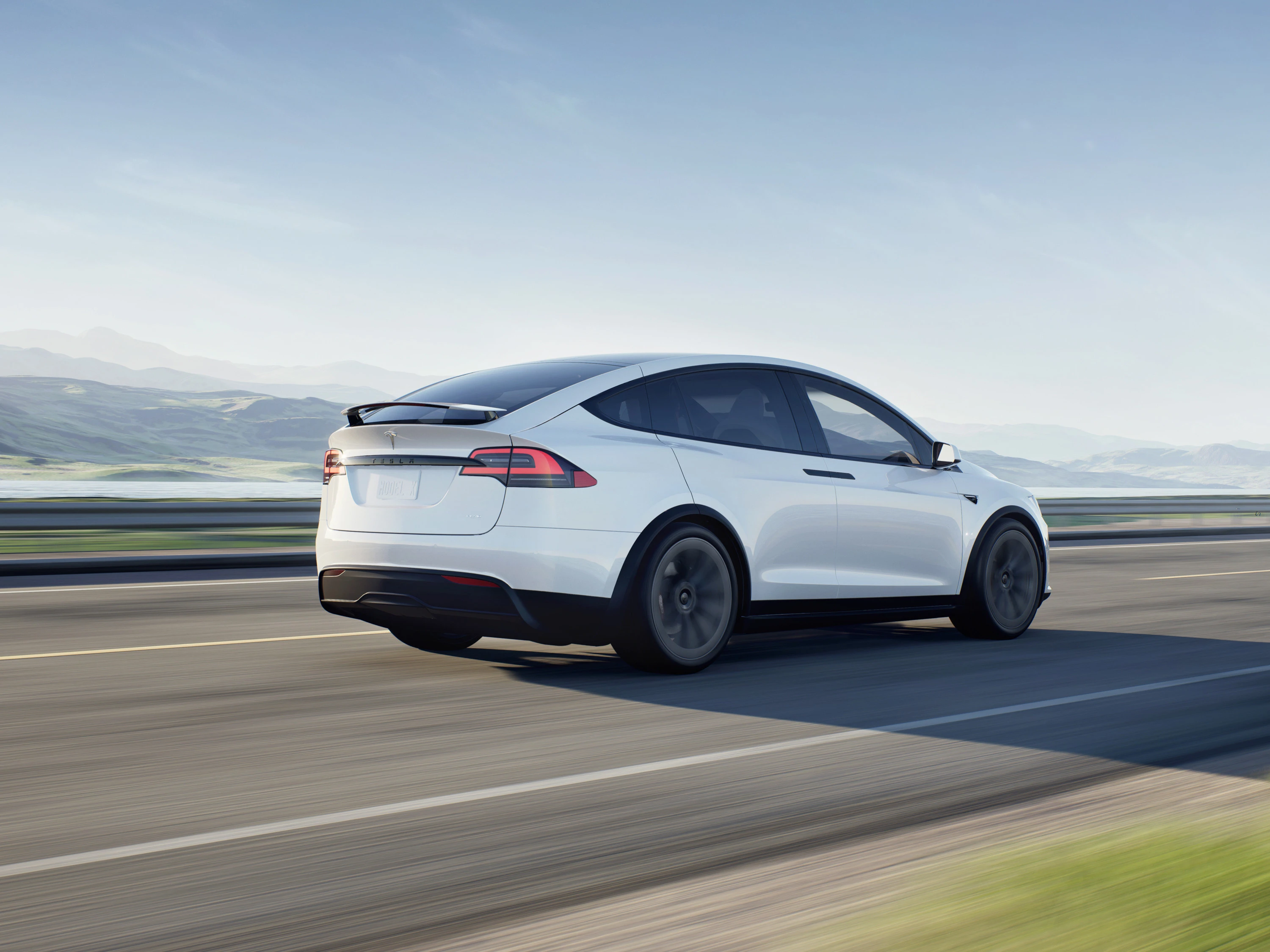 Tesla Model X Standard Range exterior view