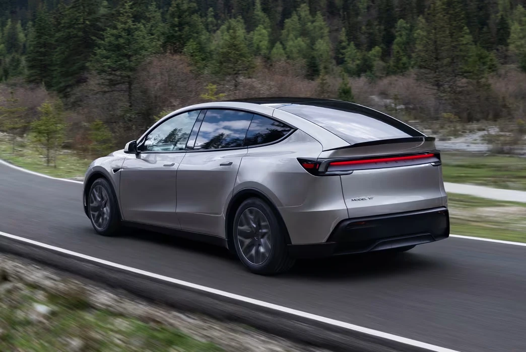Tesla Model Y L exterior view