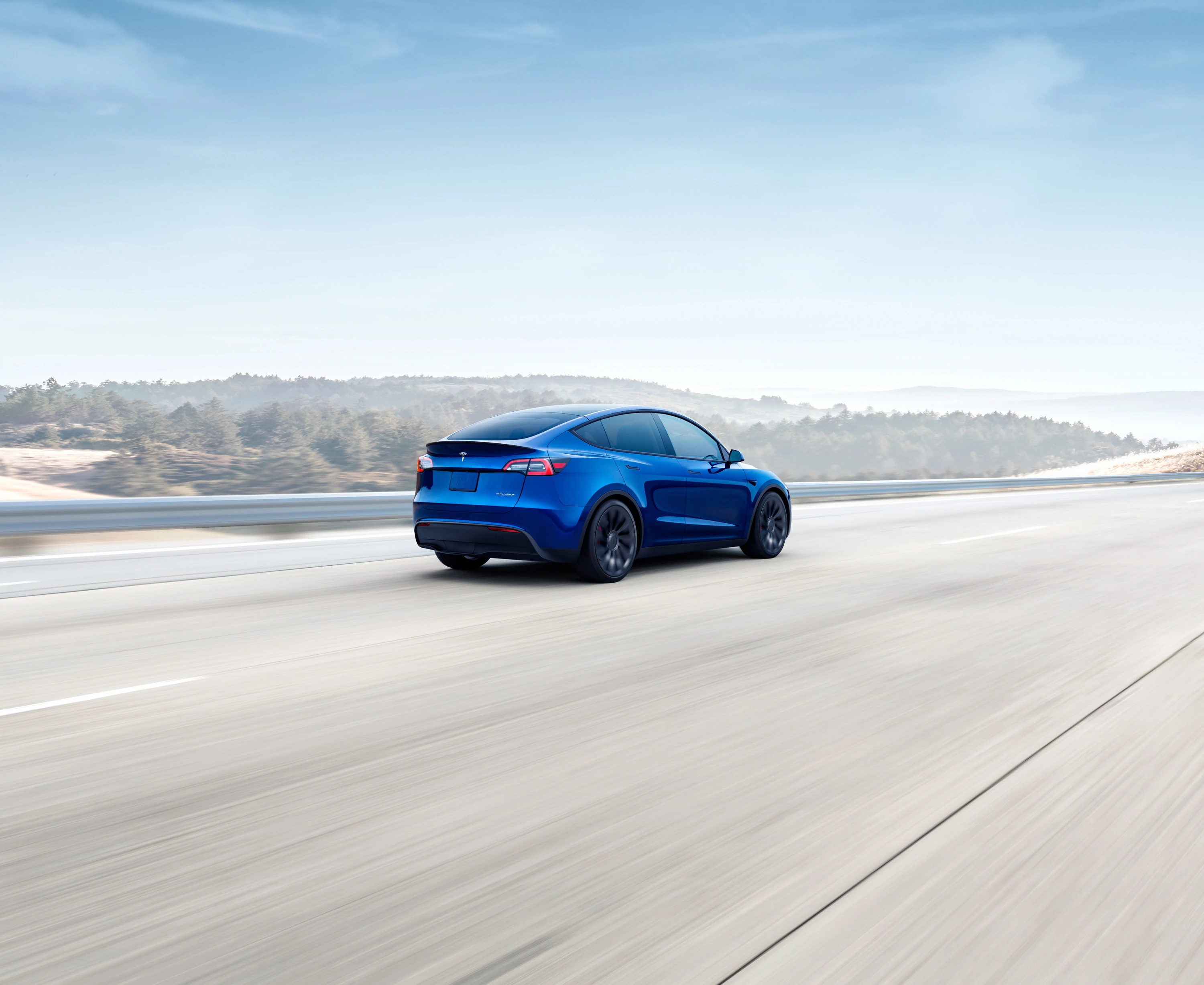 Tesla Model Y Long Range (GEN1) exterior view