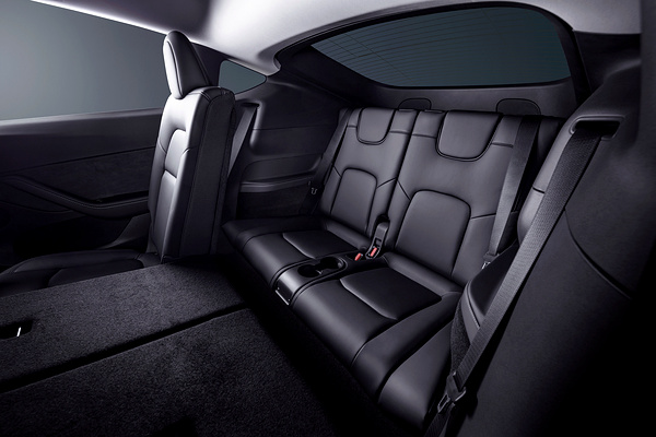 Tesla Model Y Long Range (GEN1) thirdrowseats view