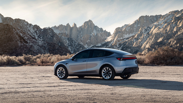 Tesla Model Y Long Range RWD exterior view