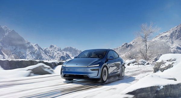 Tesla Model Y Long Range RWD exterior view