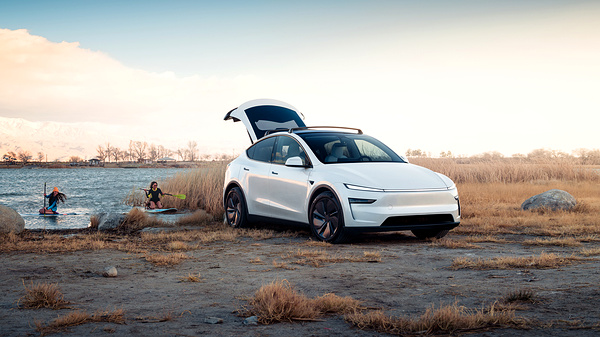 Tesla Model Y Long Range RWD exterior view