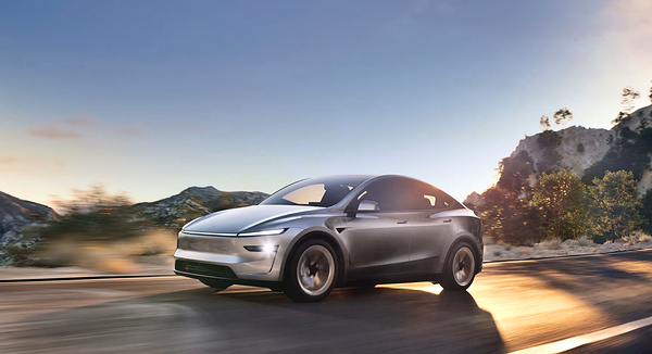 Tesla Model Y Long Range RWD exterior view